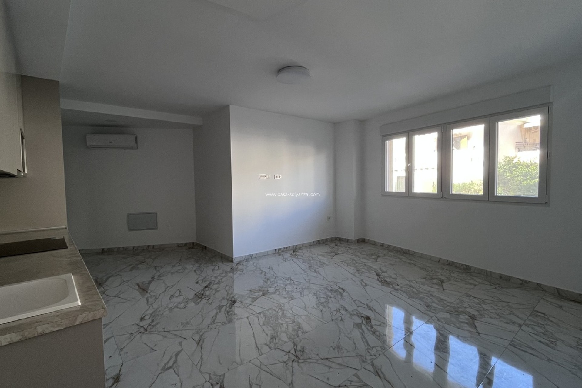 Resale - Apartment / flat - Torrevieja - PLAYA LOS LOCOS