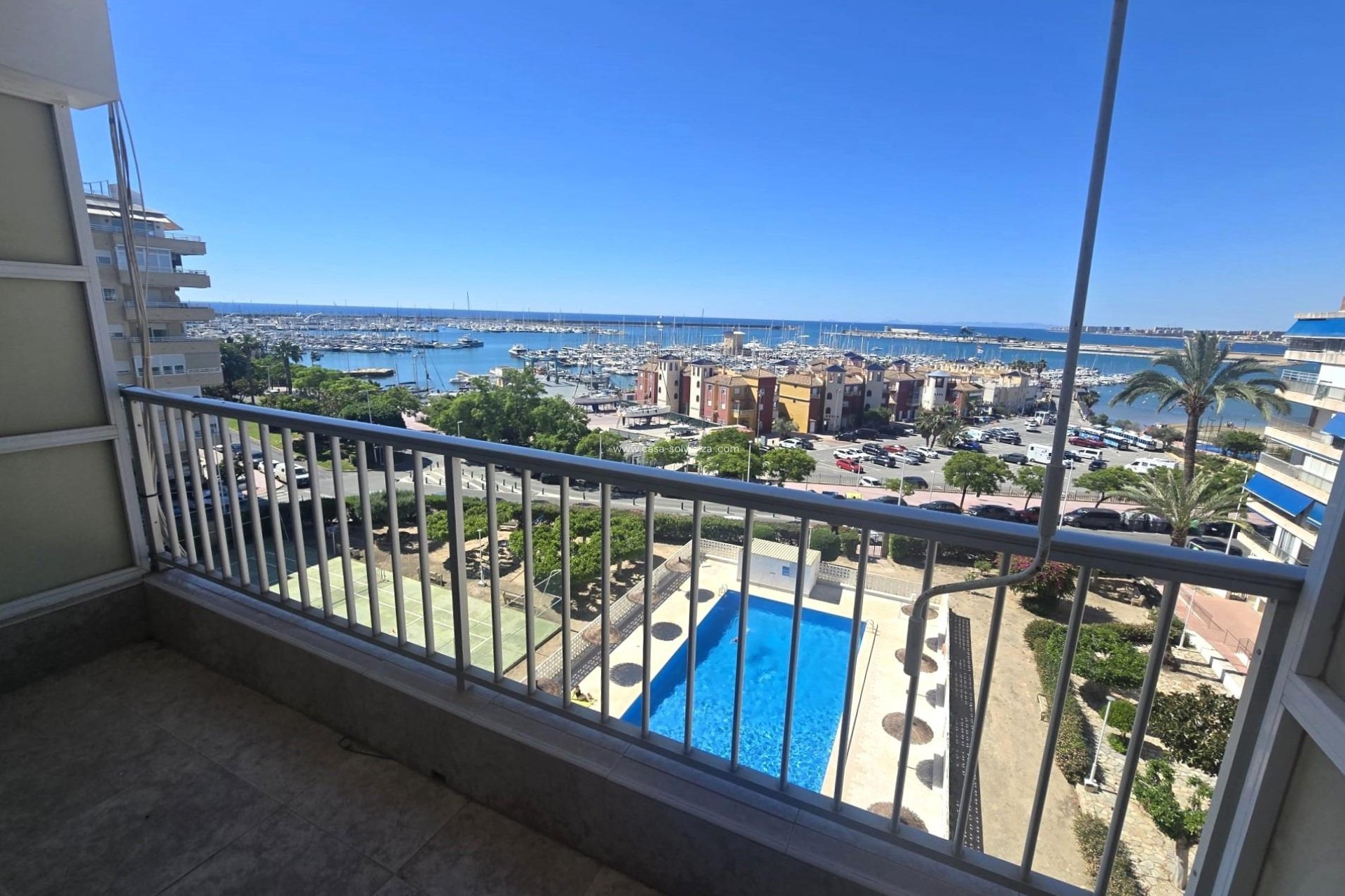 Resale - Apartment / flat - Torrevieja - Puerto Deportivo Marina Salinas