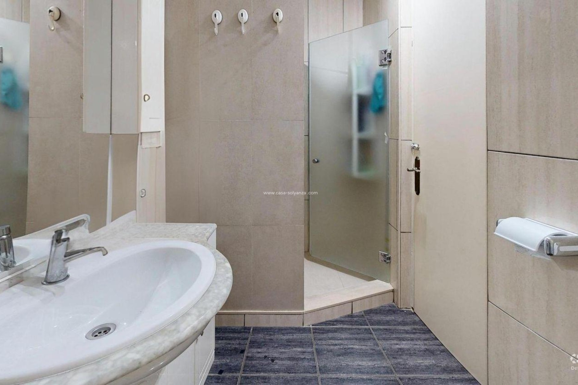 Resale - Apartment / flat - Torrevieja - Puerto Deportivo