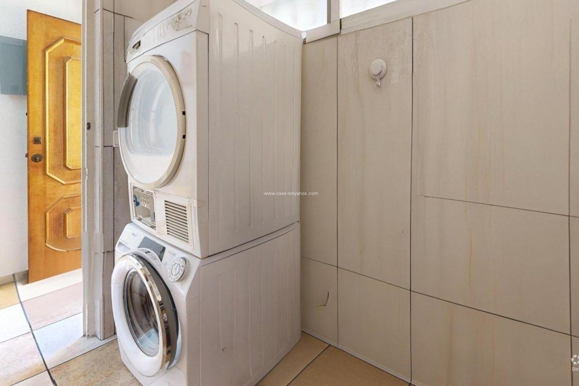 Resale - Apartment / flat - Torrevieja - Puerto Deportivo