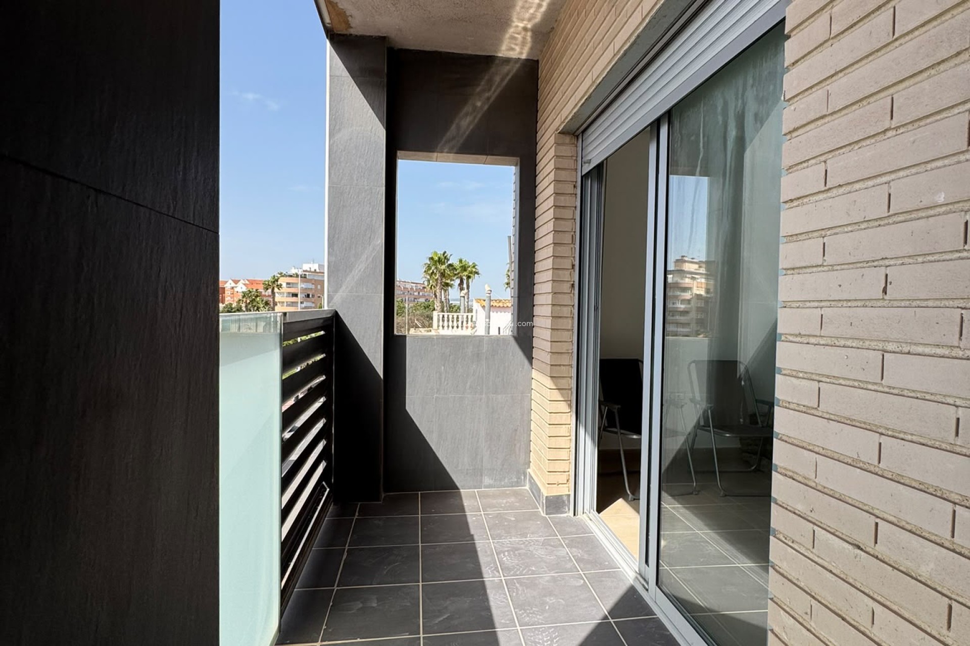 Resale - Apartment / flat - Torrevieja - Puerto