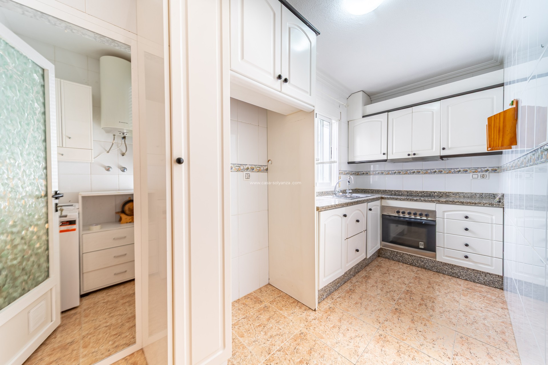 Resale - Apartment / flat - Torrevieja - Puerto