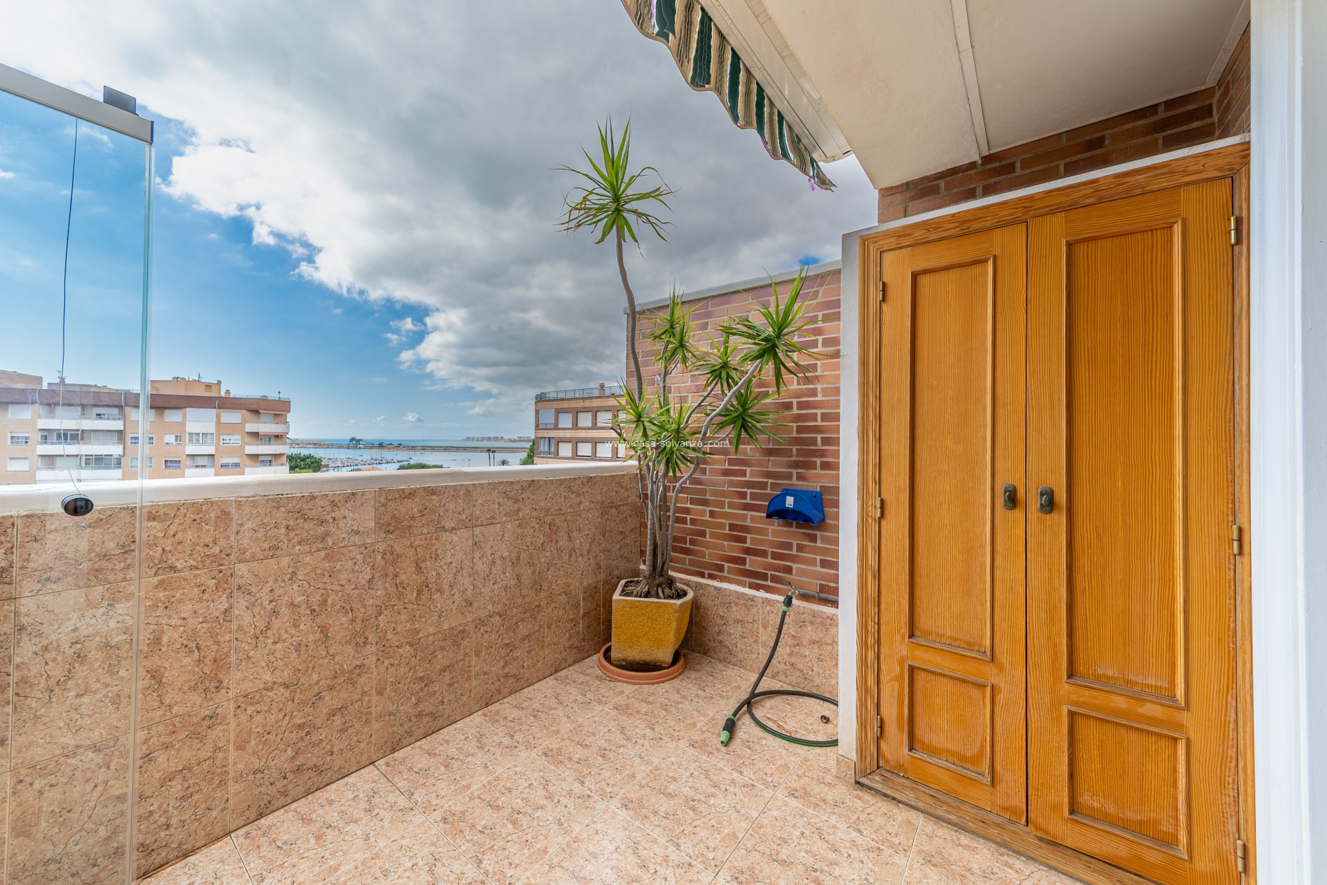 Resale - Apartment / flat - Torrevieja - Puerto