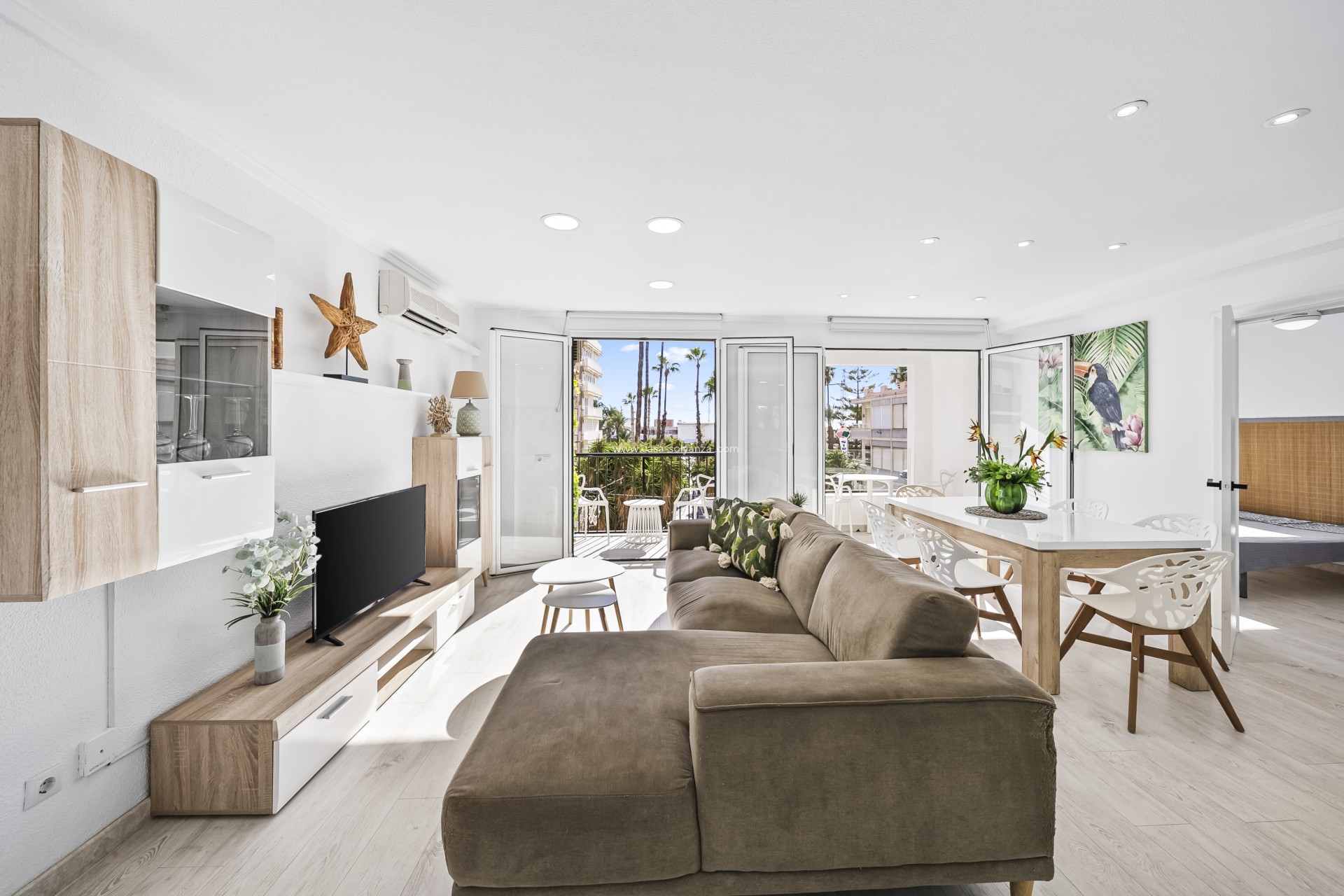 Resale - Apartment / flat - Torrevieja - Puerto