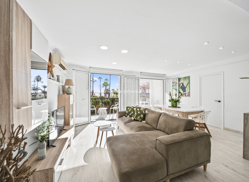 Resale - Apartment / flat - Torrevieja - Puerto