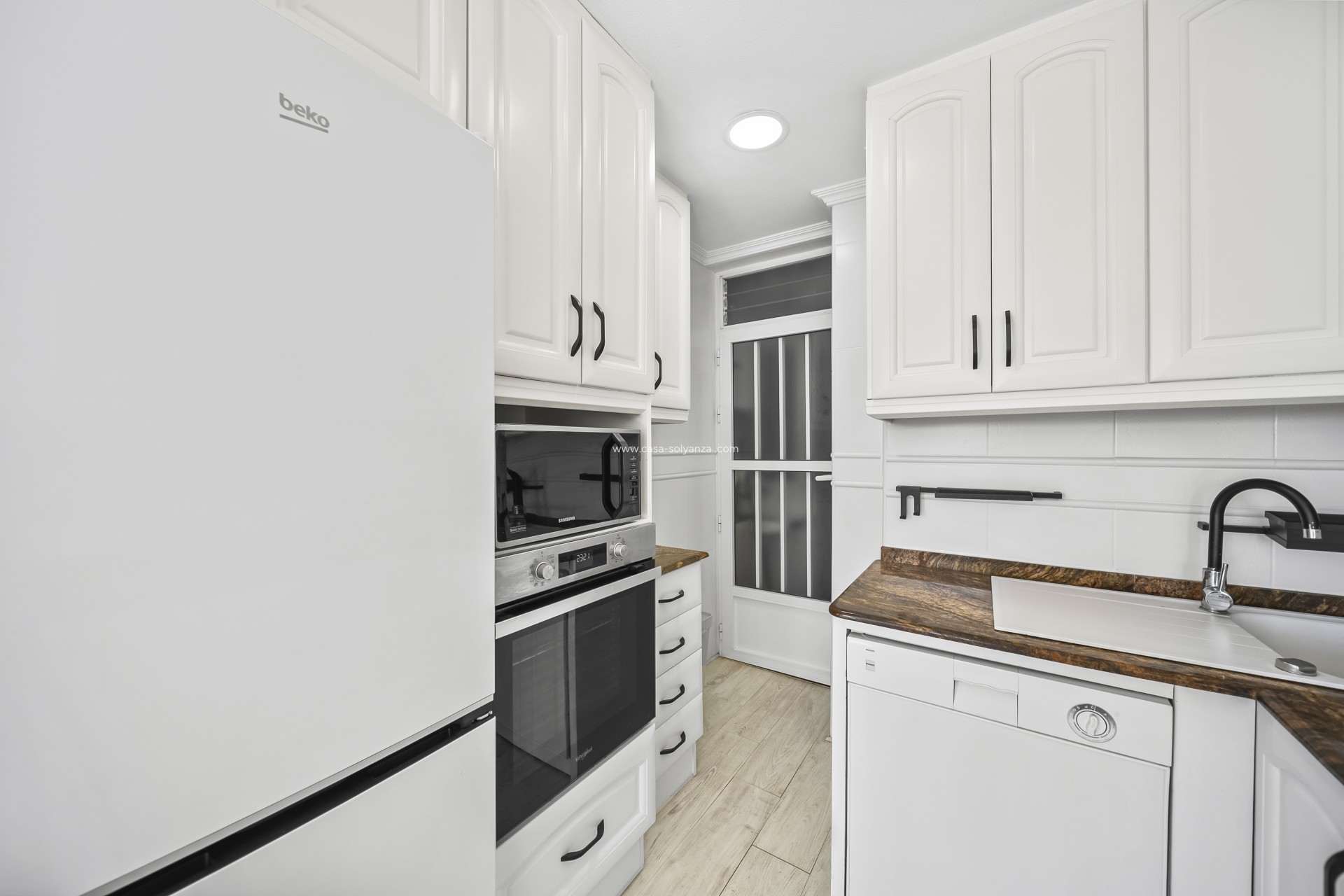 Resale - Apartment / flat - Torrevieja - Puerto