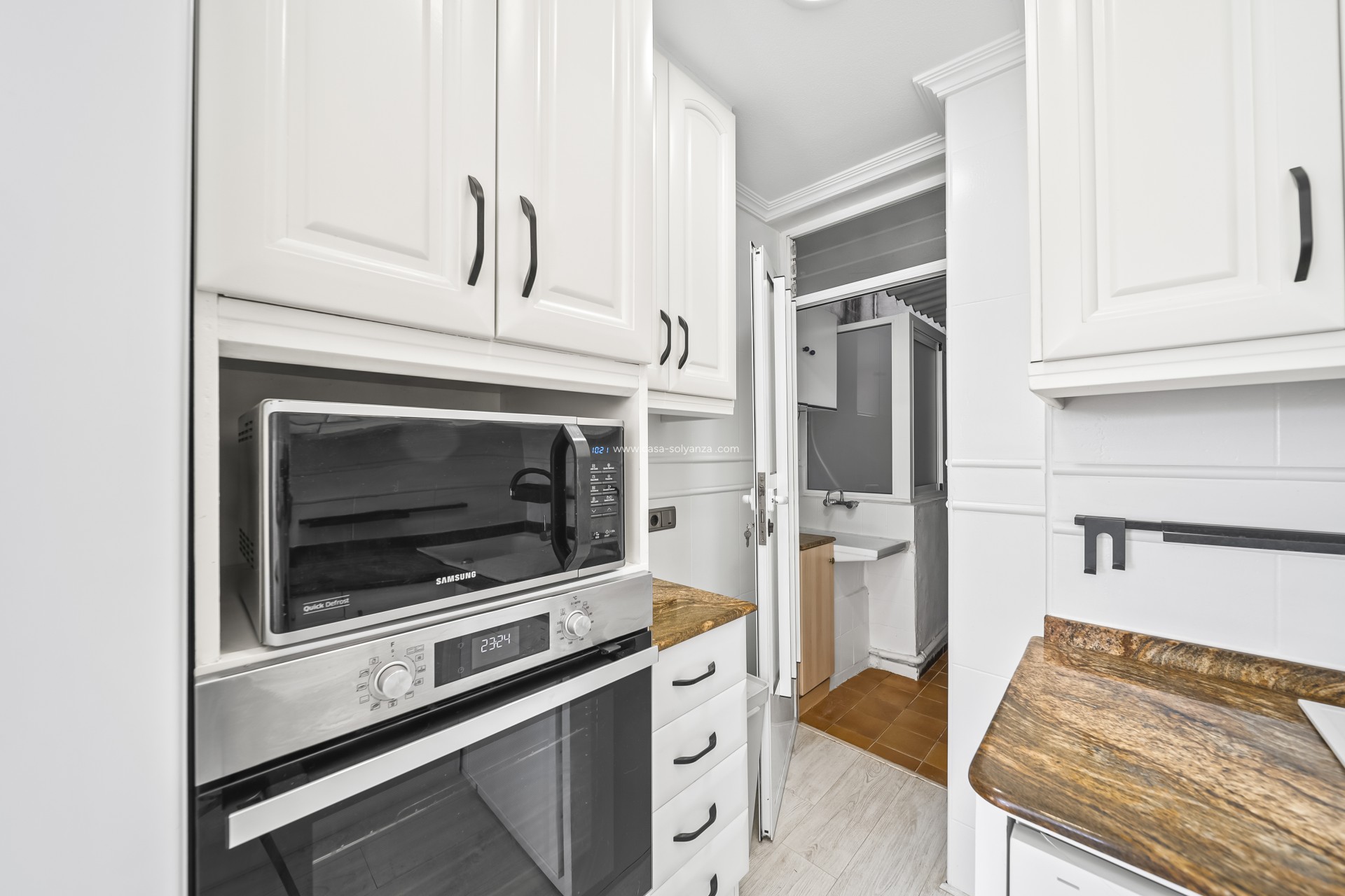 Resale - Apartment / flat - Torrevieja - Puerto