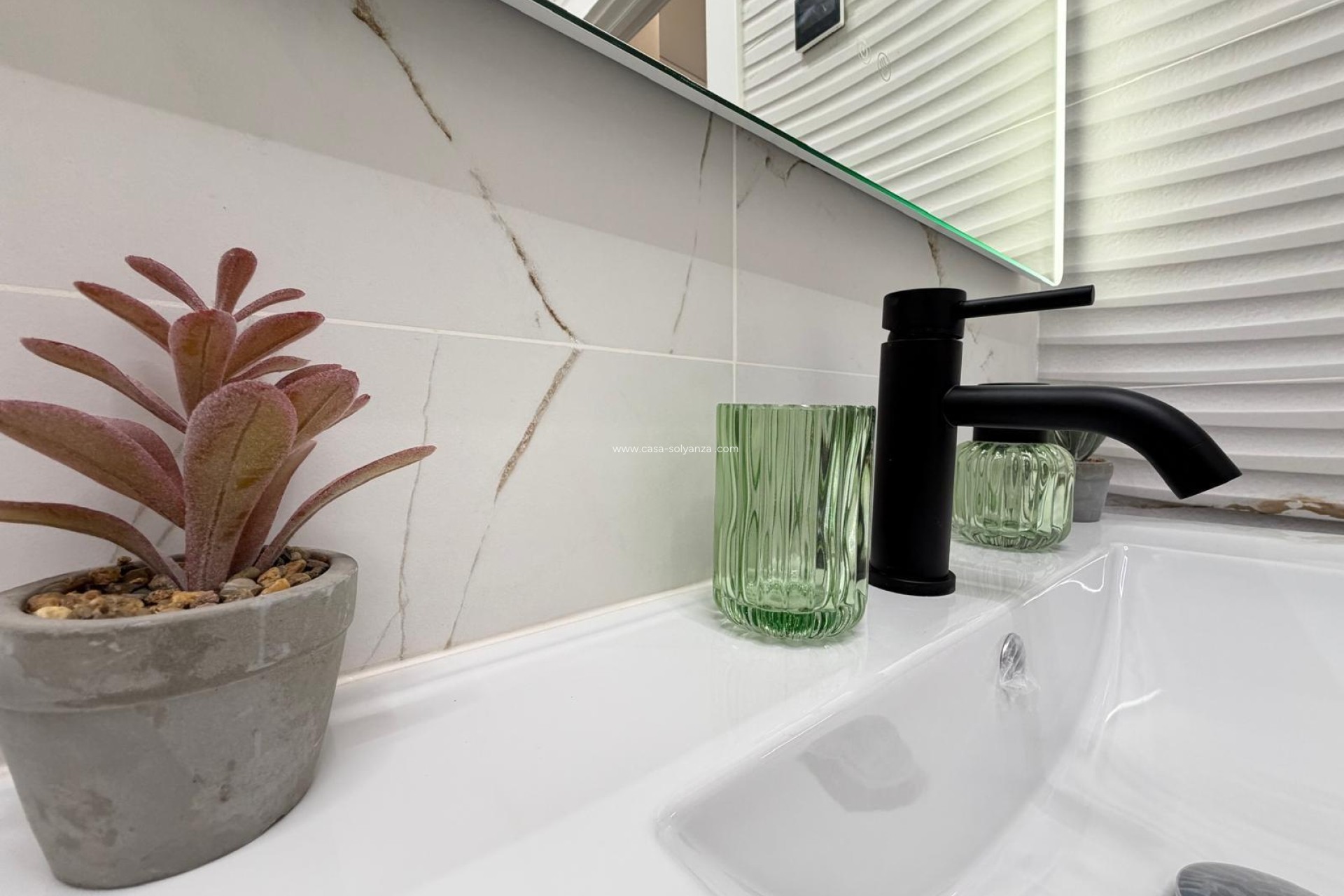 Resale - Apartment / flat - Torrevieja - Puerto