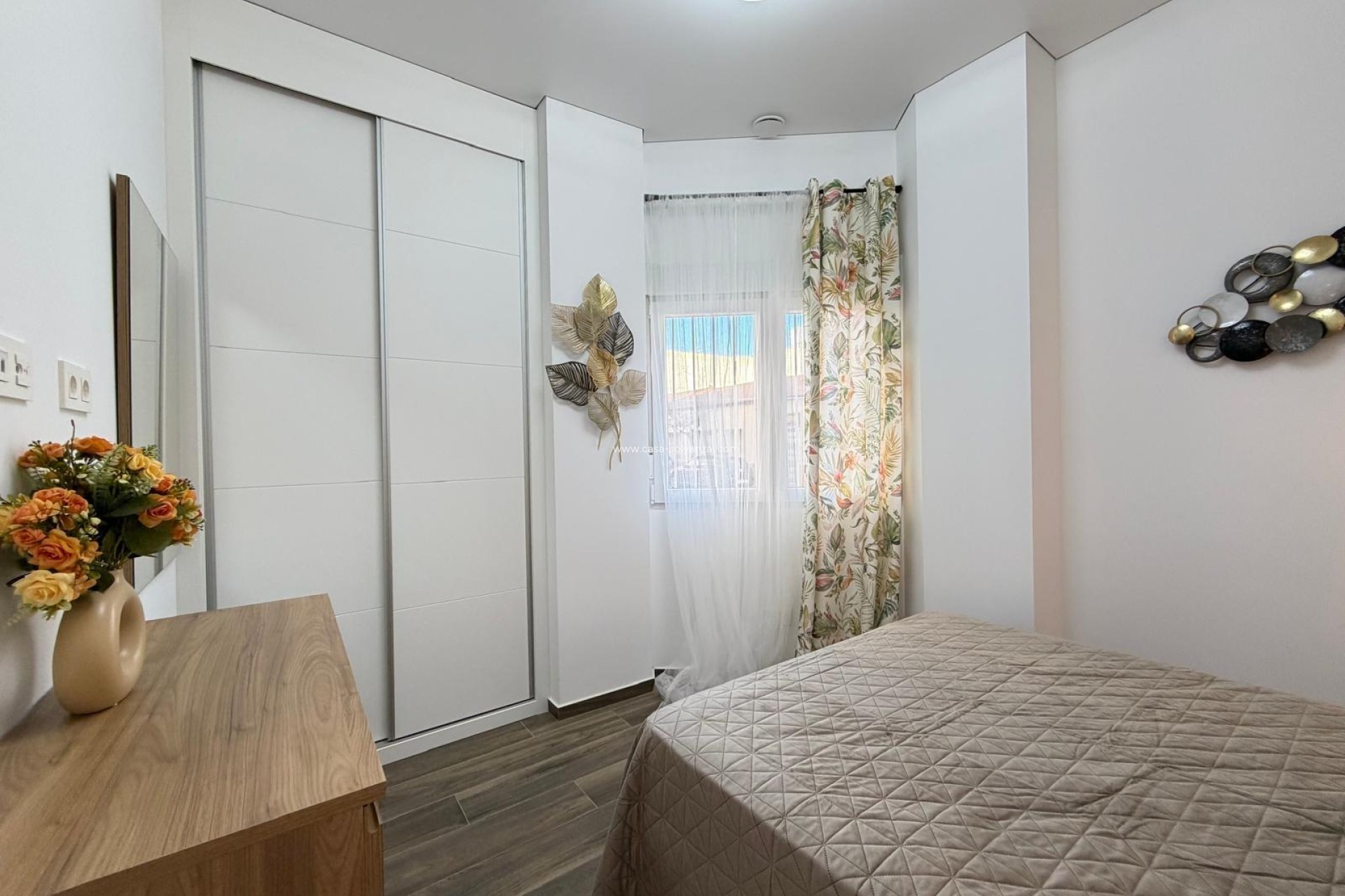 Resale - Apartment / flat - Torrevieja - Puerto