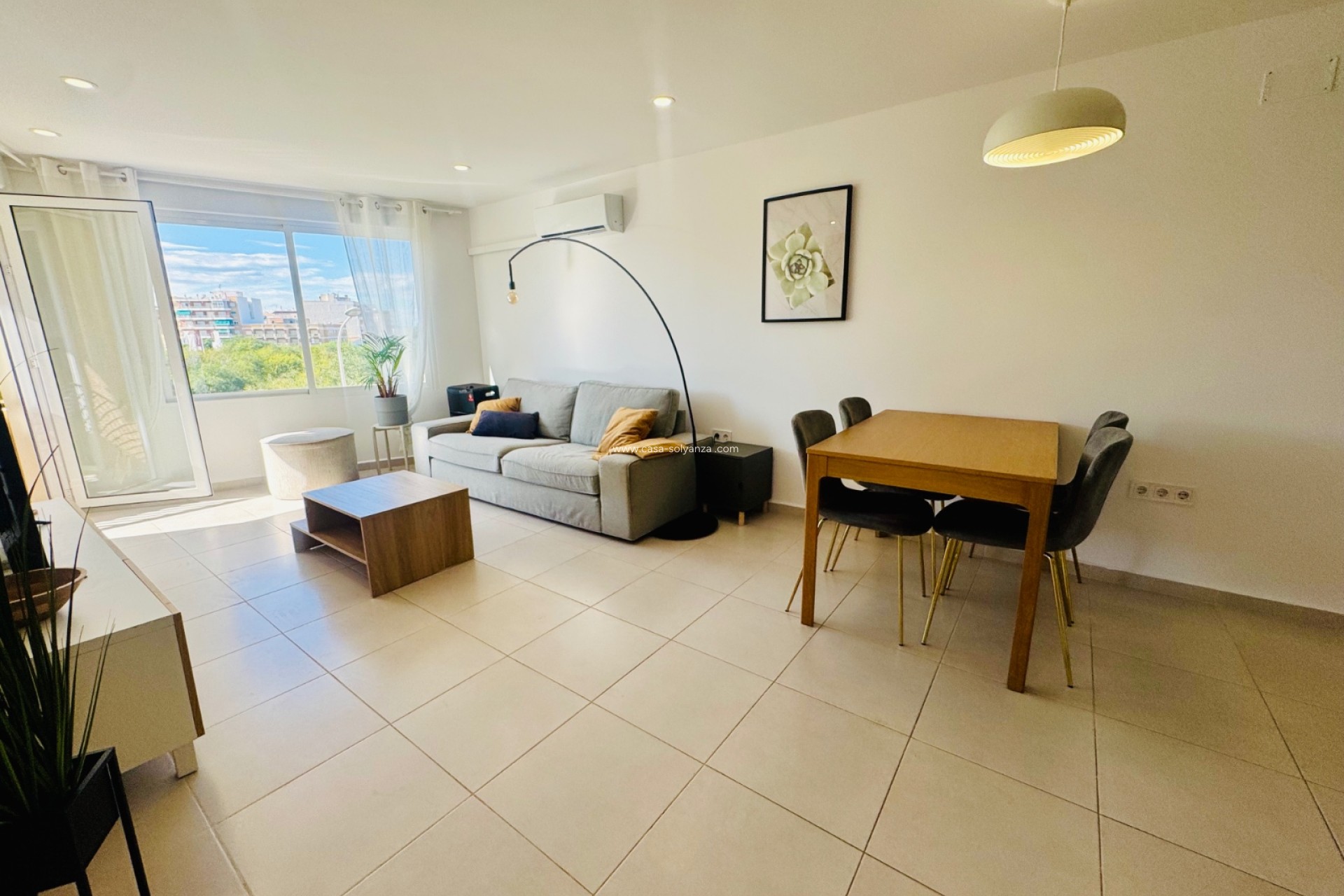Resale - Apartment / flat - Torrevieja - Puerto