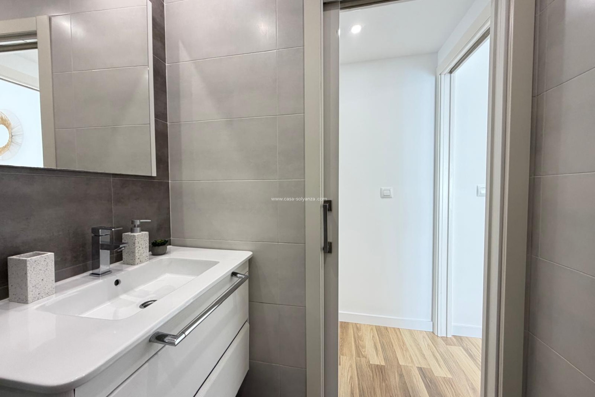 Resale - Apartment / flat - Torrevieja - Puerto