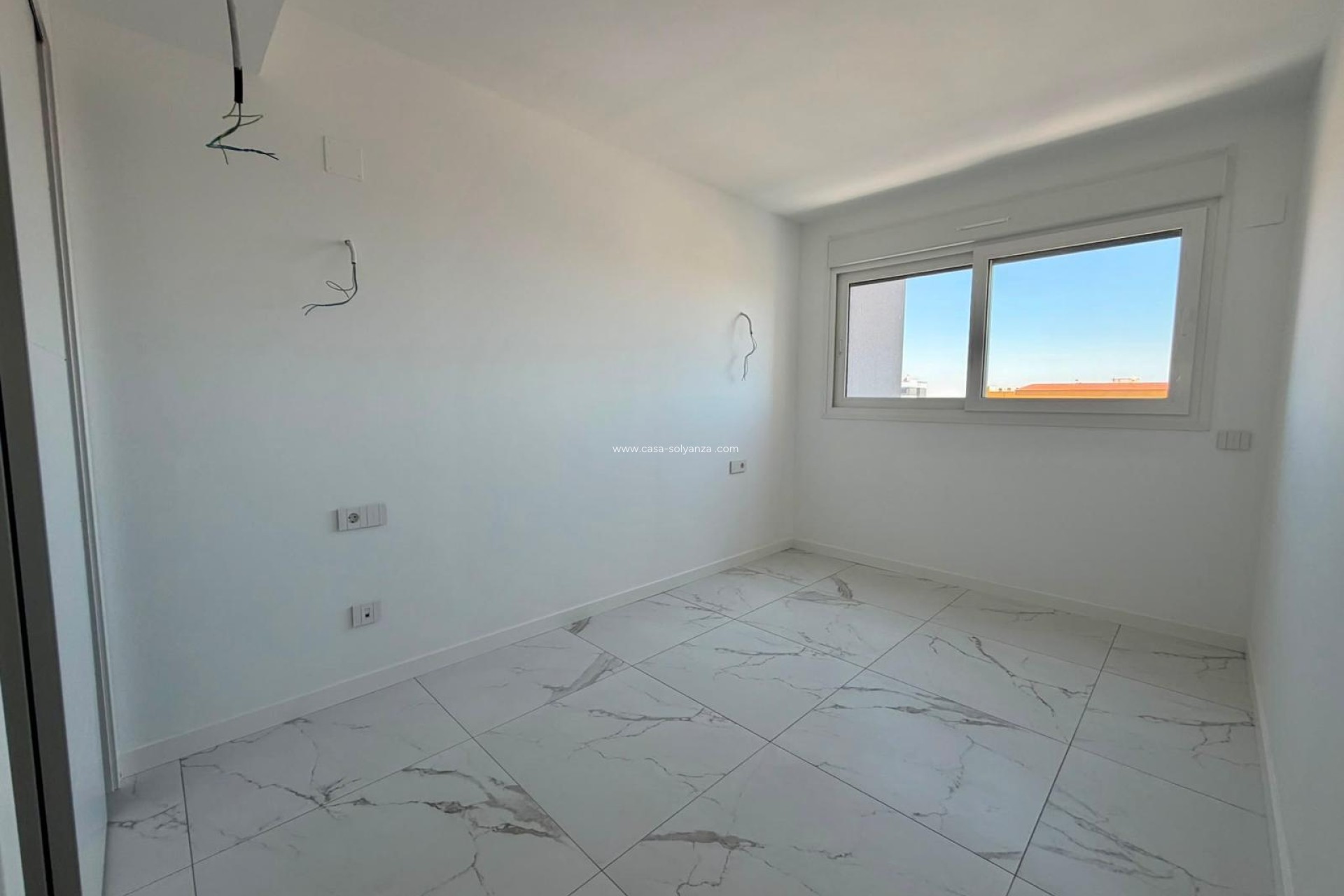 Resale - Apartment / flat - Torrevieja - Punta Prima