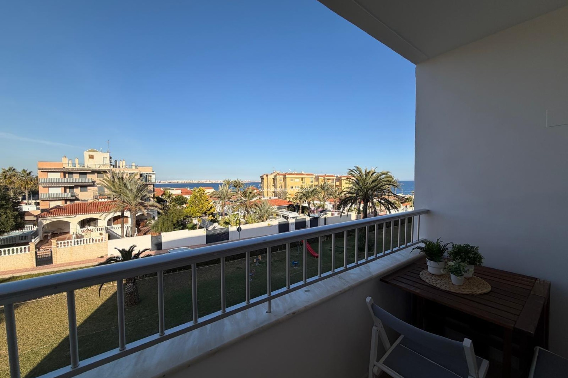 Resale - Apartment / flat - Torrevieja - Punta Prima
