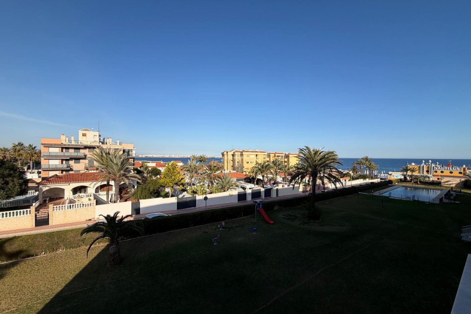 Resale - Apartment / flat - Torrevieja - Punta Prima