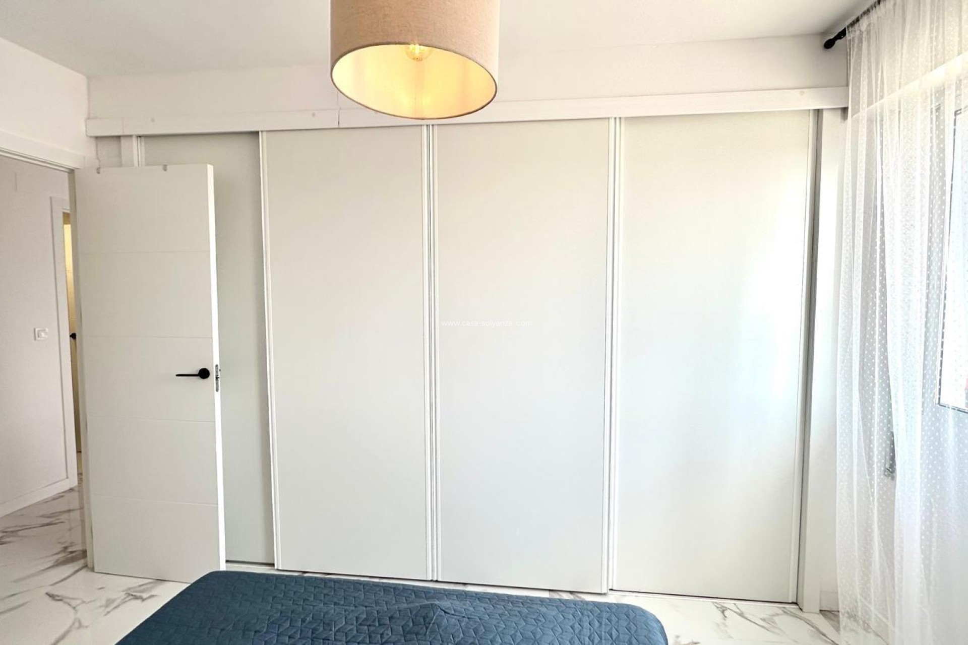 Resale - Apartment / flat - Torrevieja - Punta Prima