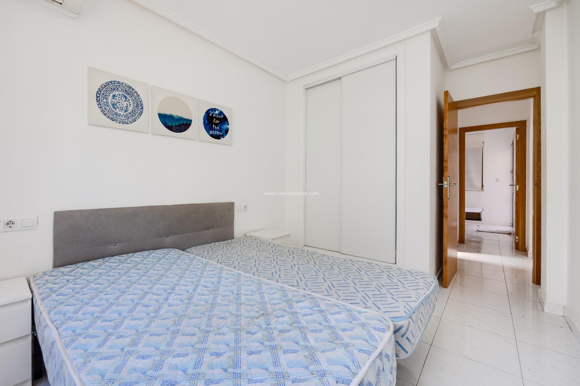 Resale - Apartment / flat - Torrevieja - Punta Prima