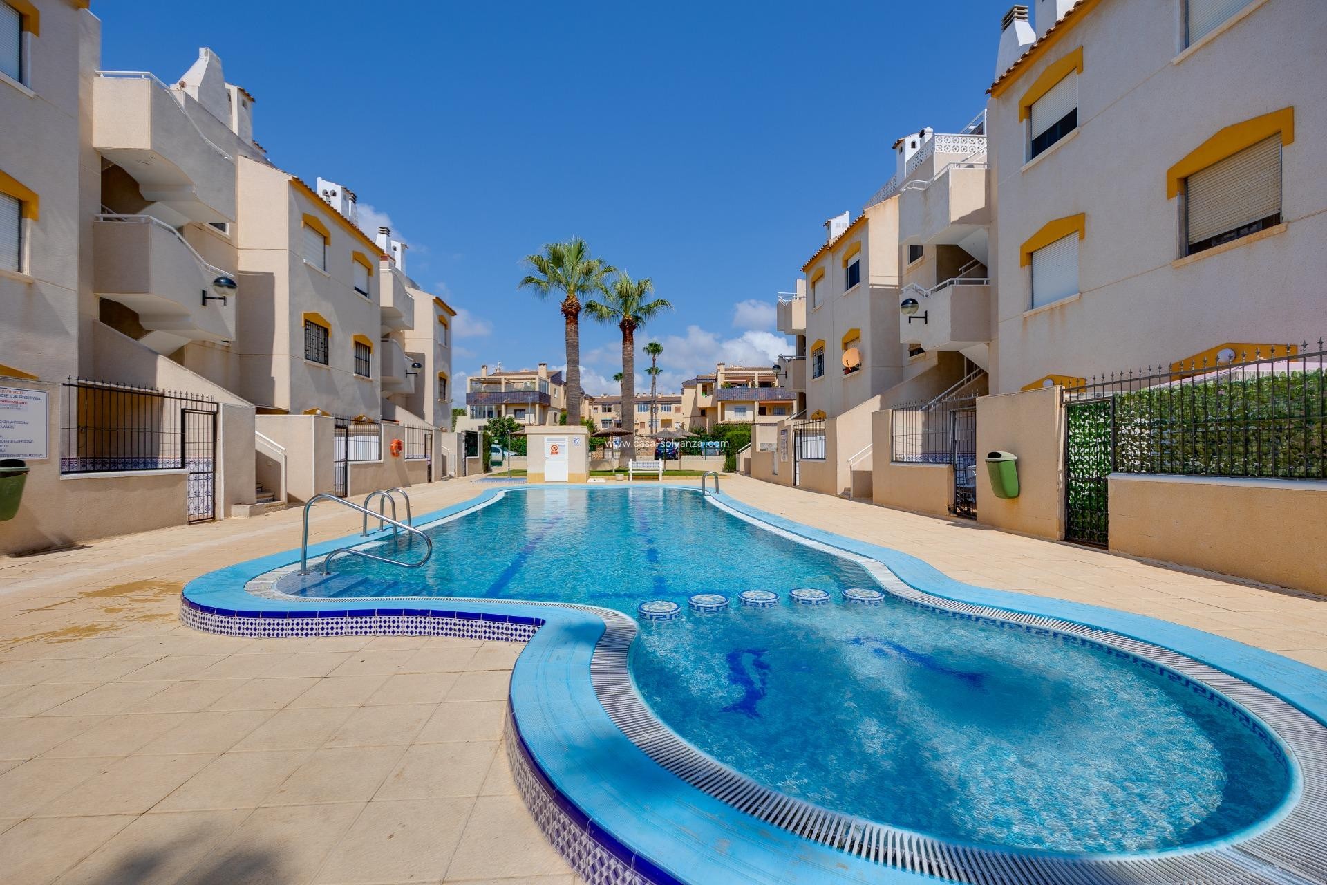 Resale - Apartment / flat - Torrevieja - Punta Prima