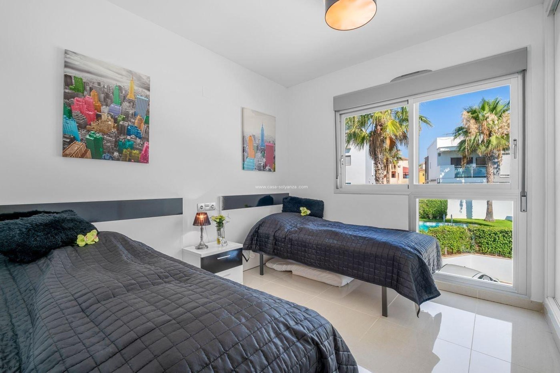 Resale - Apartment / flat - Torrevieja - Punta Prima