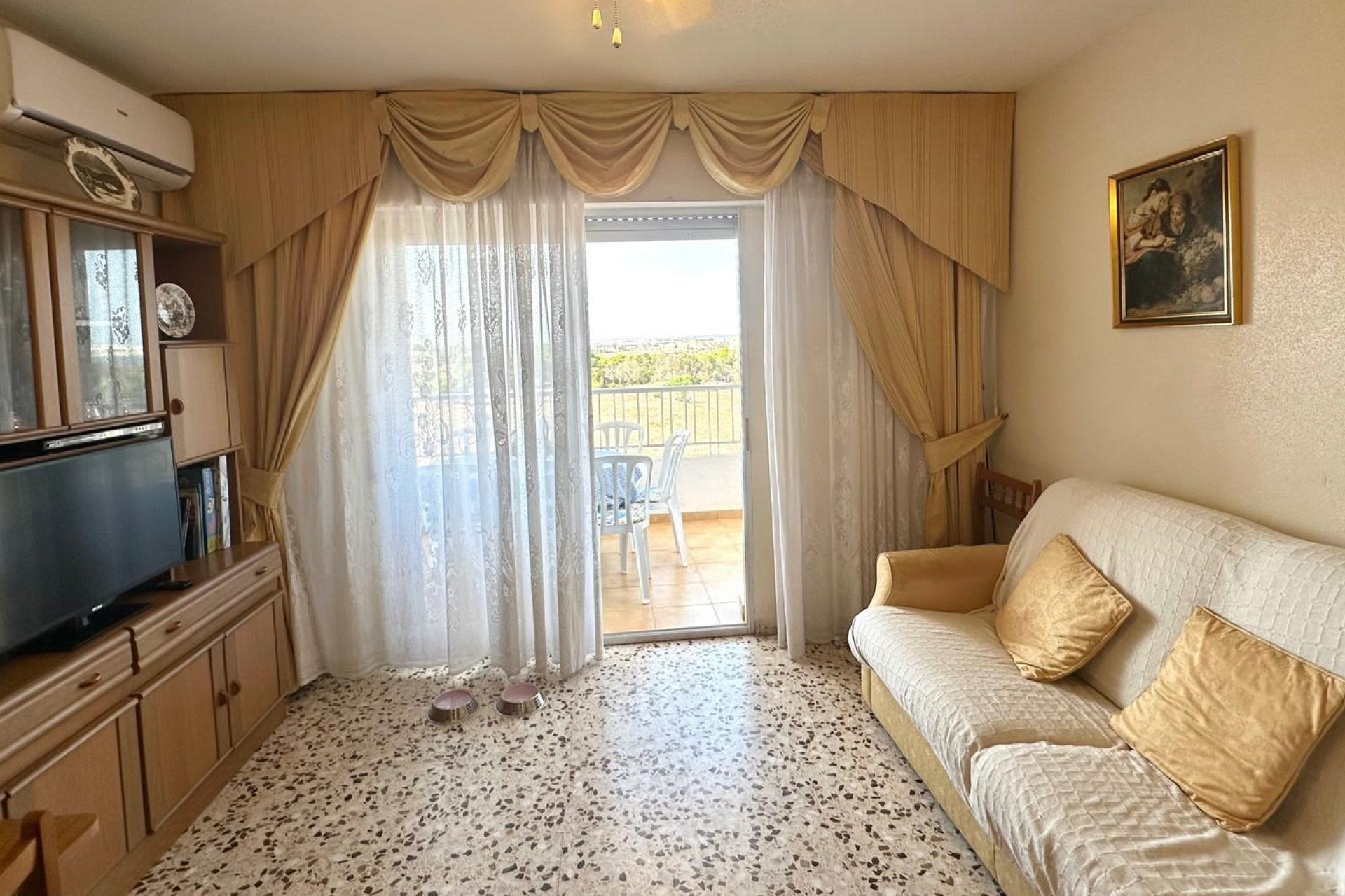 Resale - Apartment / flat - Torrevieja - Punta Prima