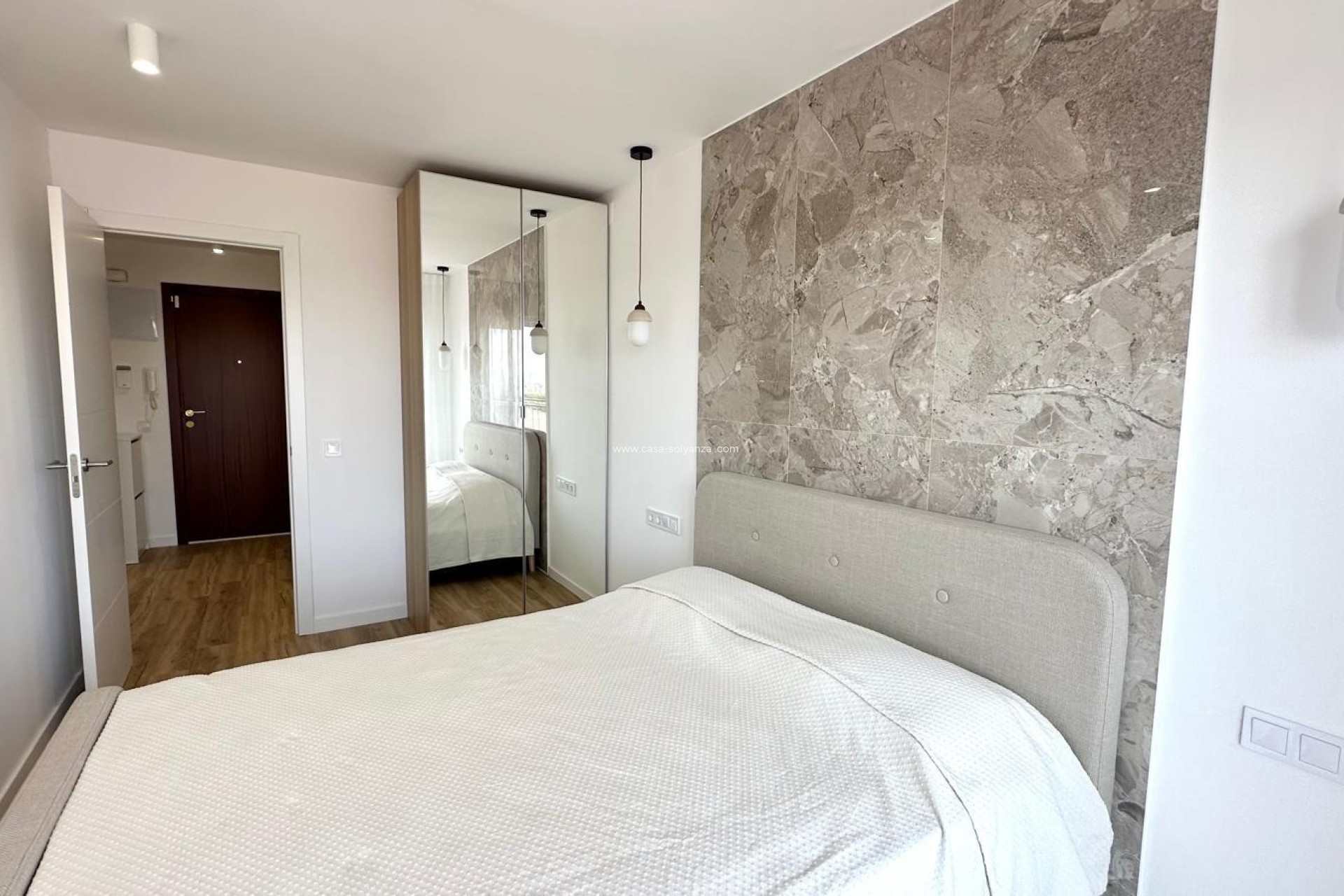 Resale - Apartment / flat - Torrevieja - Punta Prima