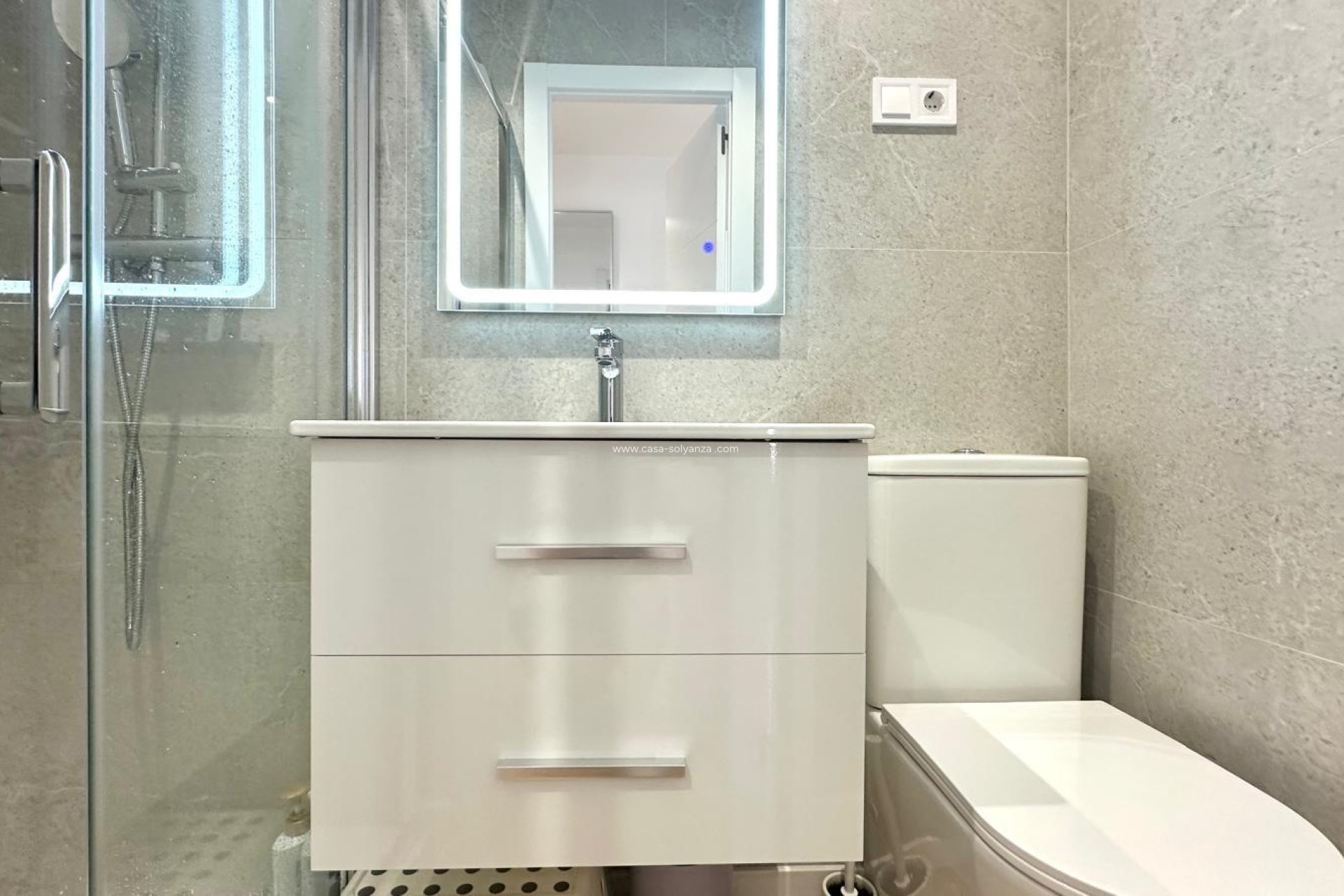 Resale - Apartment / flat - Torrevieja - Punta Prima