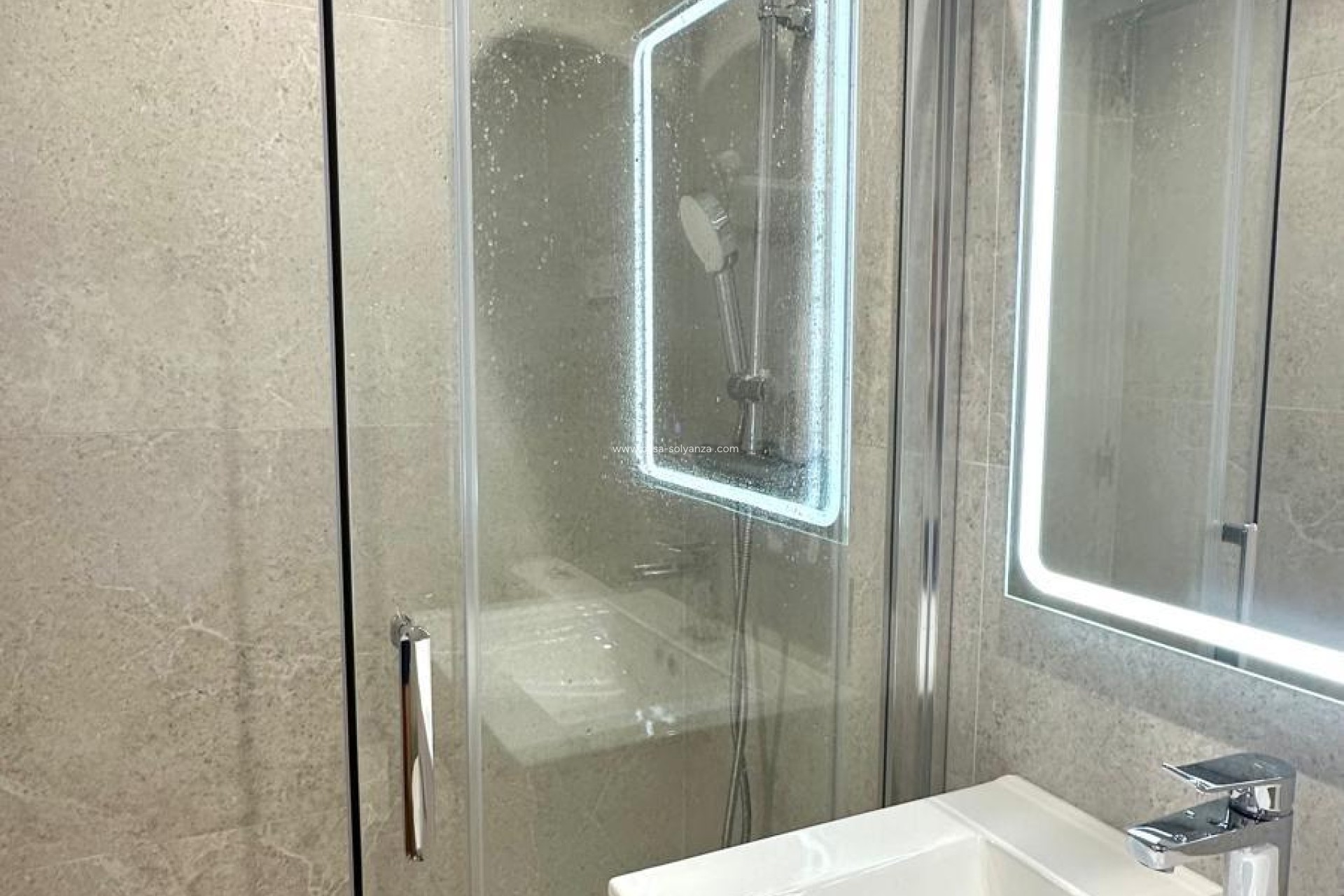 Resale - Apartment / flat - Torrevieja - Punta Prima