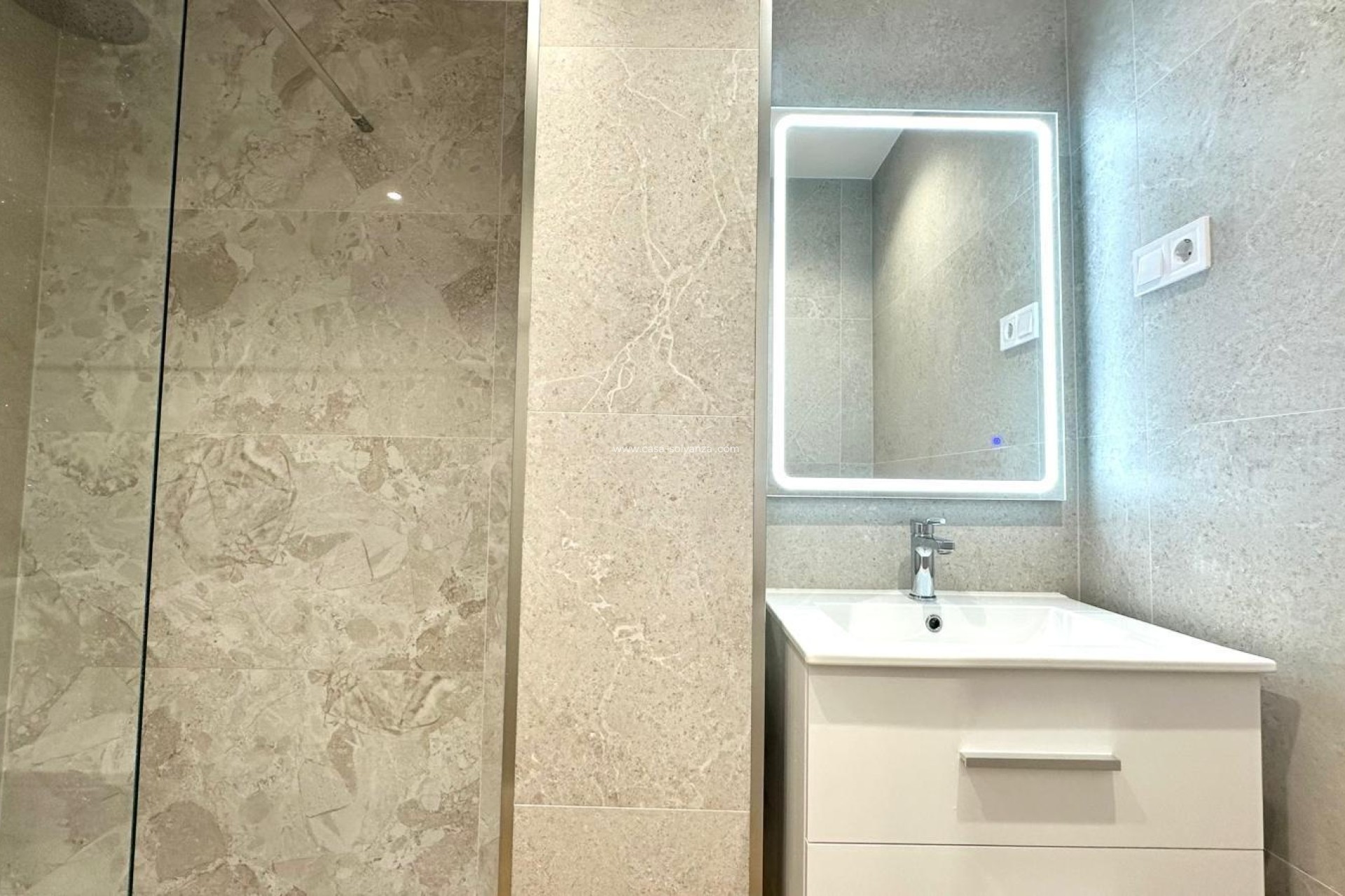 Resale - Apartment / flat - Torrevieja - Punta Prima