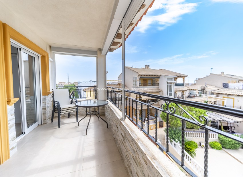 Resale - Apartment / flat - Torrevieja - Punta Prima