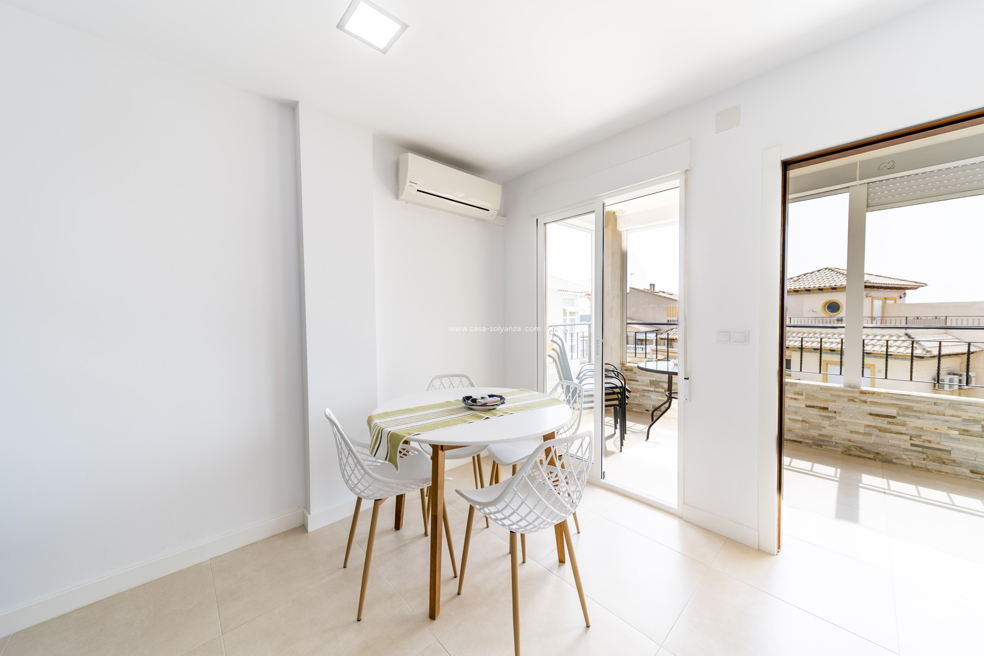 Resale - Apartment / flat - Torrevieja - Punta Prima