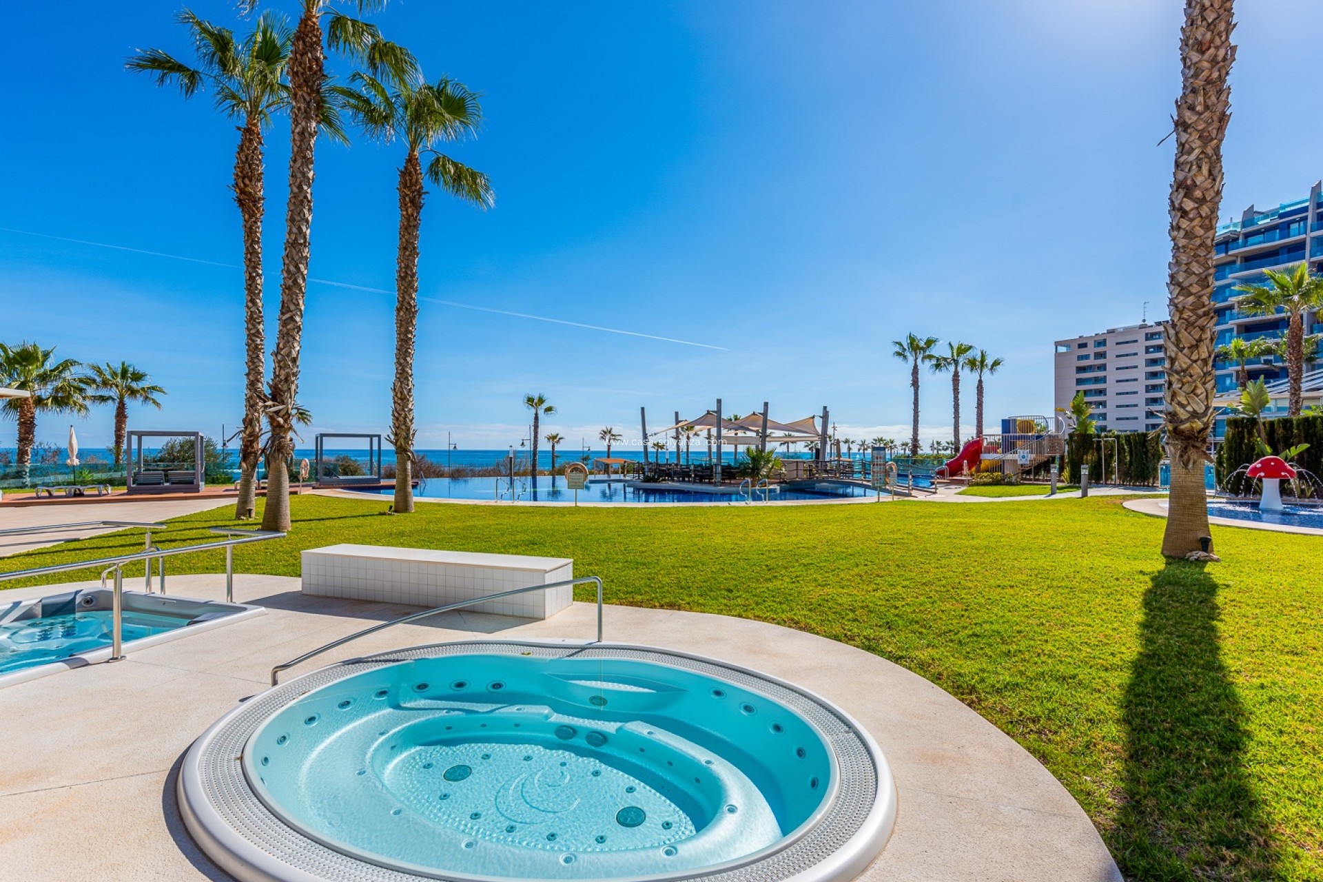 Resale - Apartment / flat - Torrevieja - Punta Prima