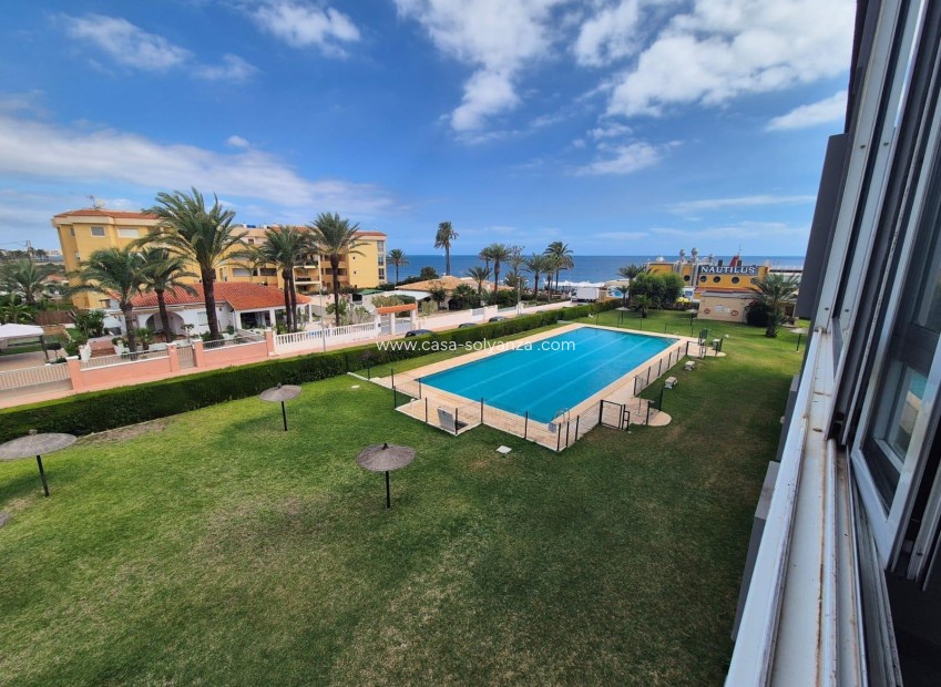 Resale - Apartment / flat - Torrevieja - Punta Prima
