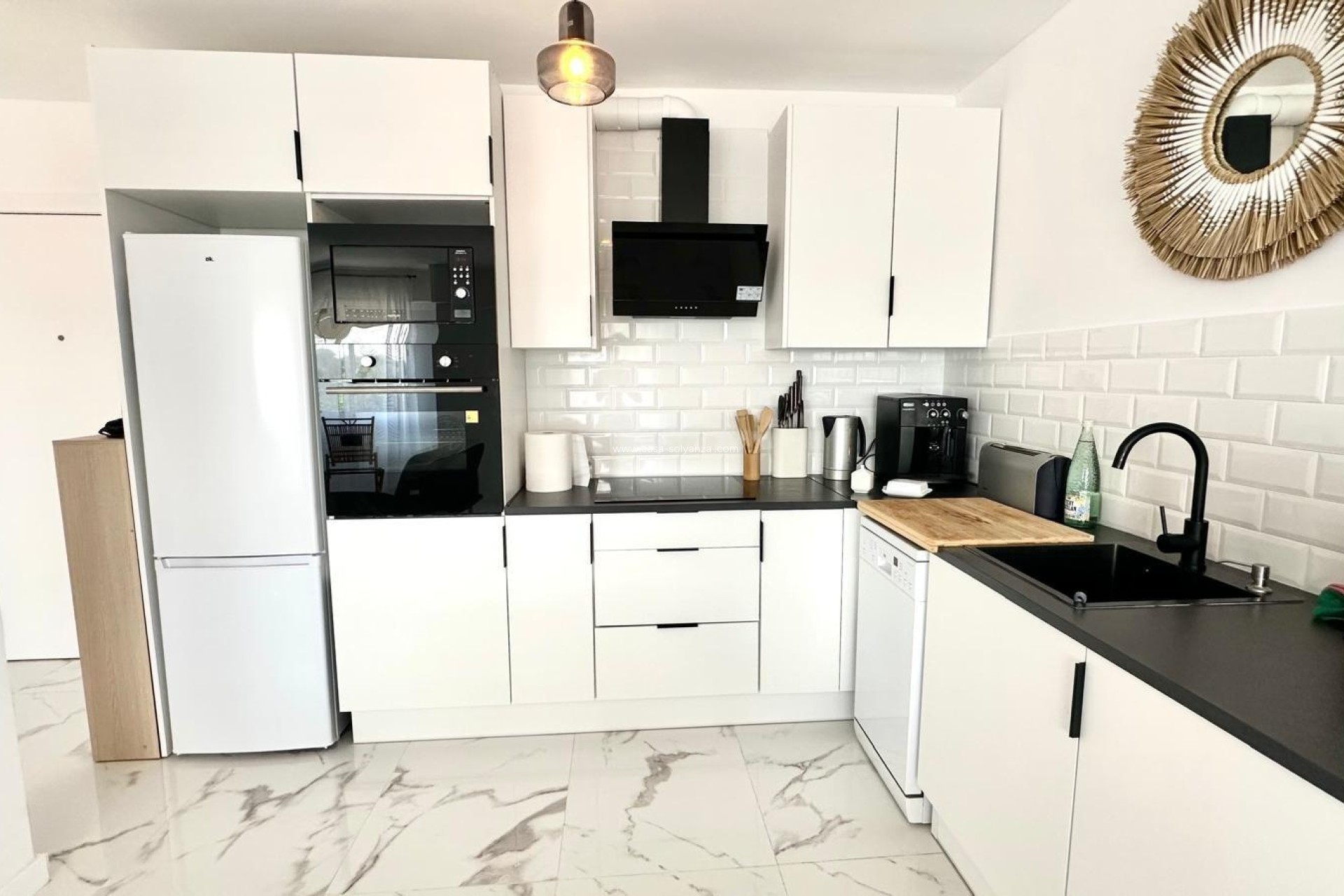 Resale - Apartment / flat - Torrevieja - Punta Prima