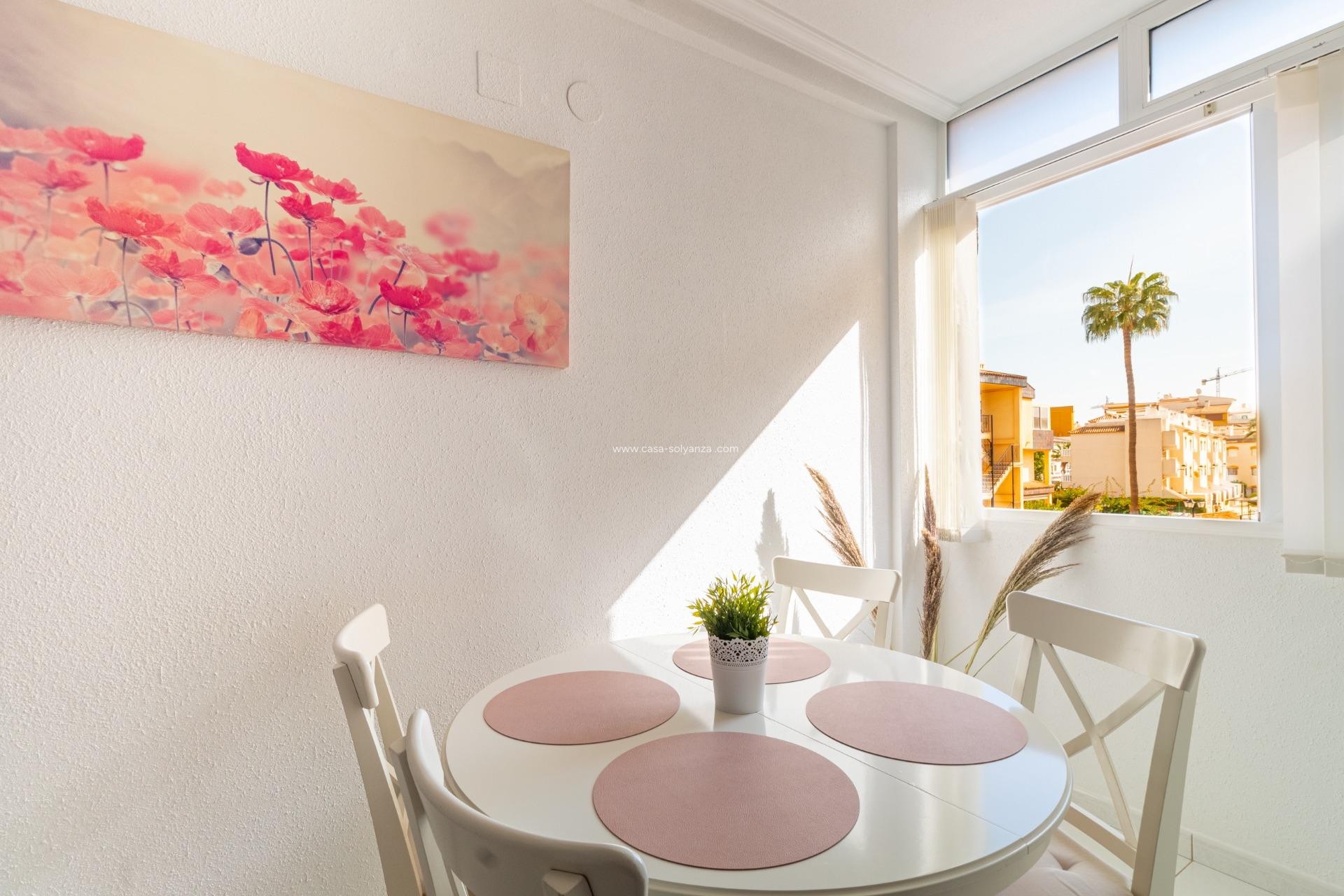 Resale - Apartment / flat - Torrevieja - Punta Prima