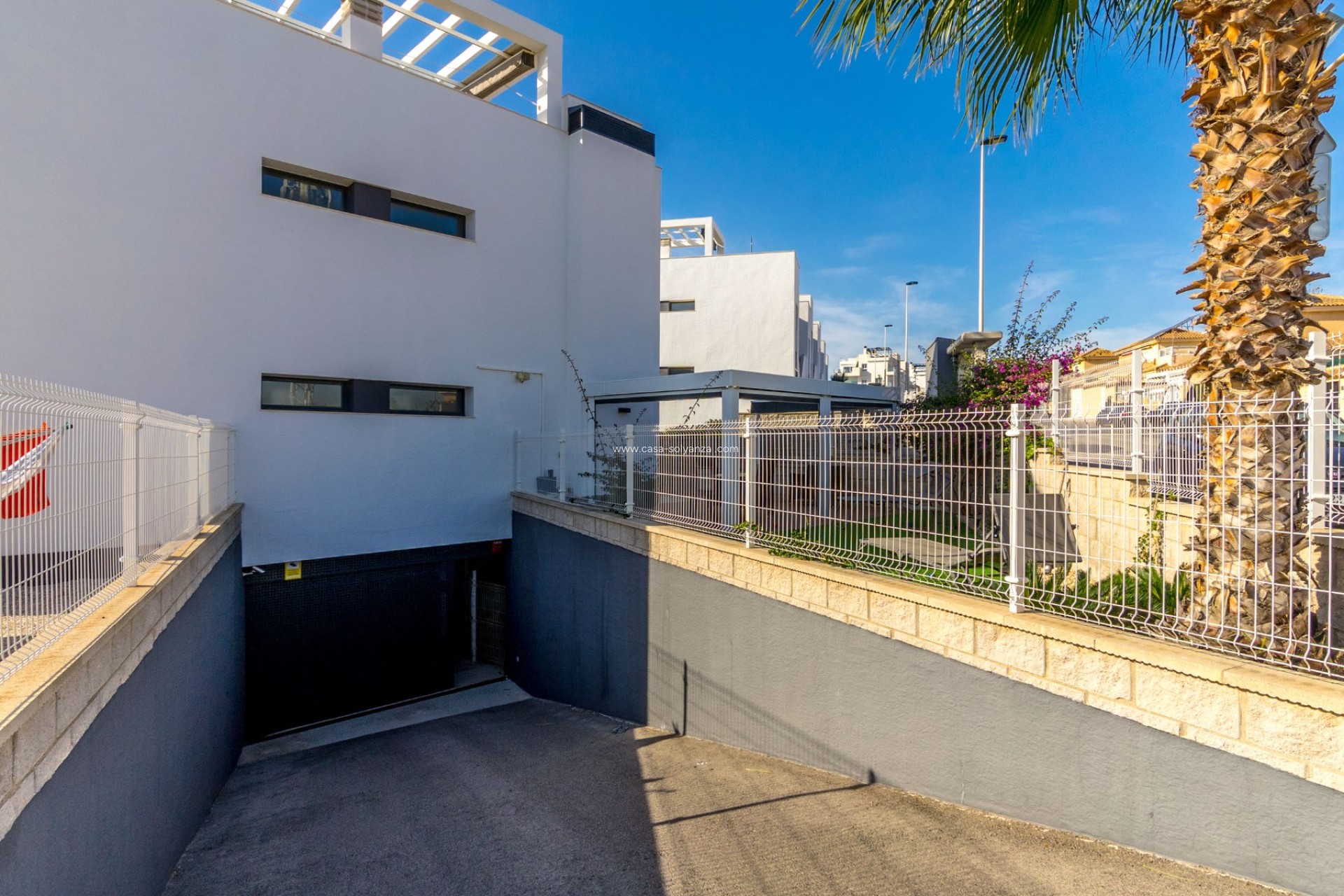Resale - Apartment / flat - Torrevieja - Punta Prima
