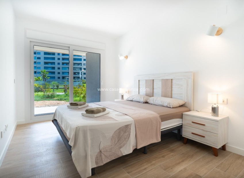 Resale - Apartment / flat - Torrevieja - Punta Prima