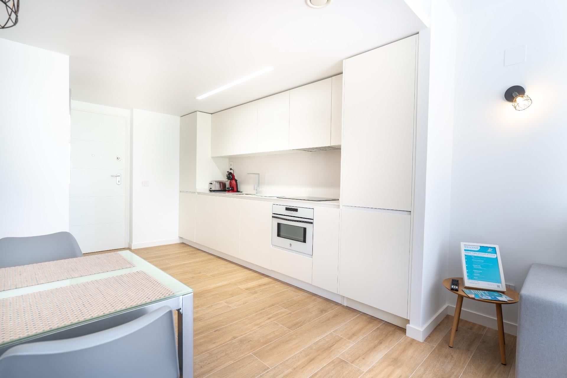 Resale - Apartment / flat - Torrevieja - Punta Prima