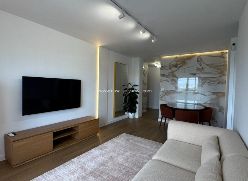 Resale - Apartment / flat - Torrevieja - Punta Prima