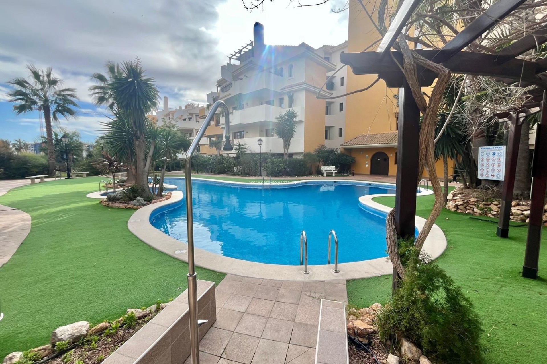 Resale - Apartment / flat - Torrevieja - Punta Prima
