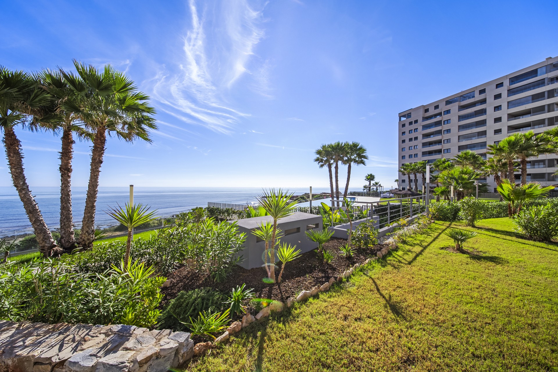 Resale - Apartment / flat - Torrevieja - Punta Prima