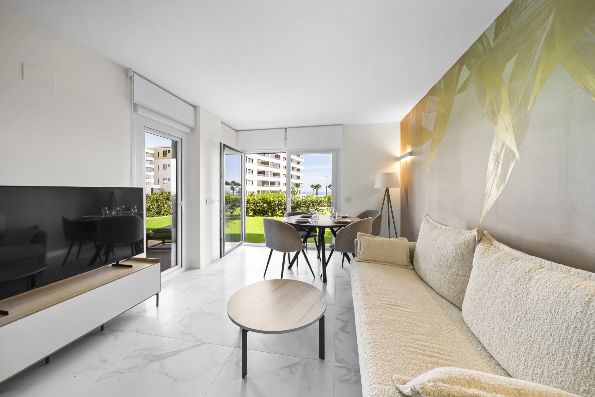 Resale - Apartment / flat - Torrevieja - Punta Prima