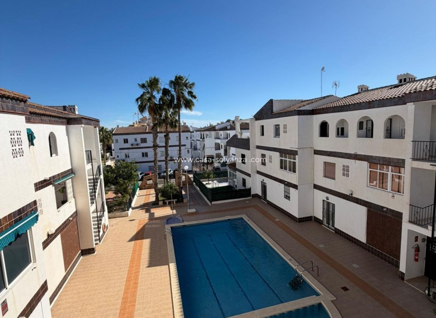 Resale - Apartment / flat - Torrevieja - Punta Prima