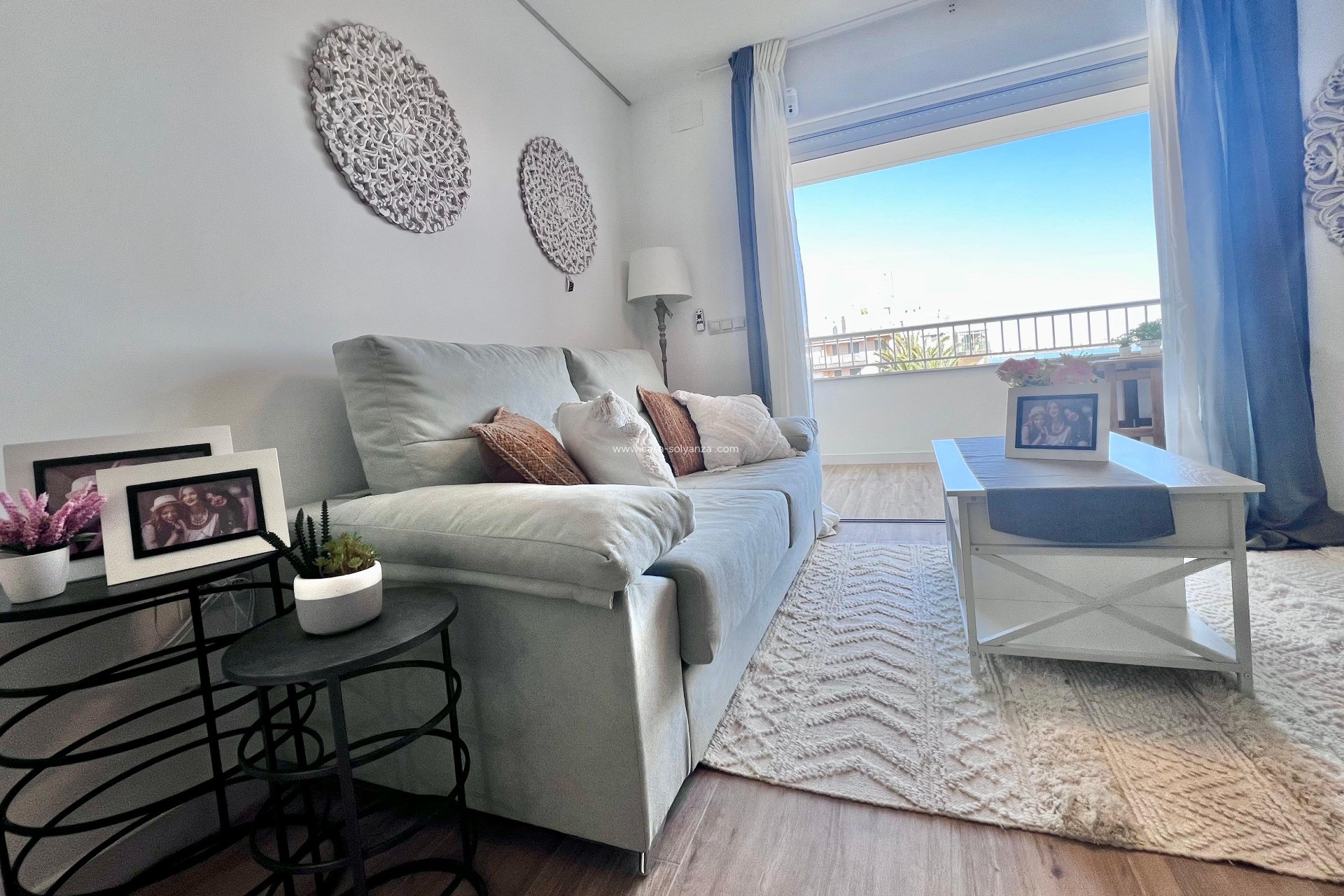 Resale - Apartment / flat - Torrevieja - Punta Prima