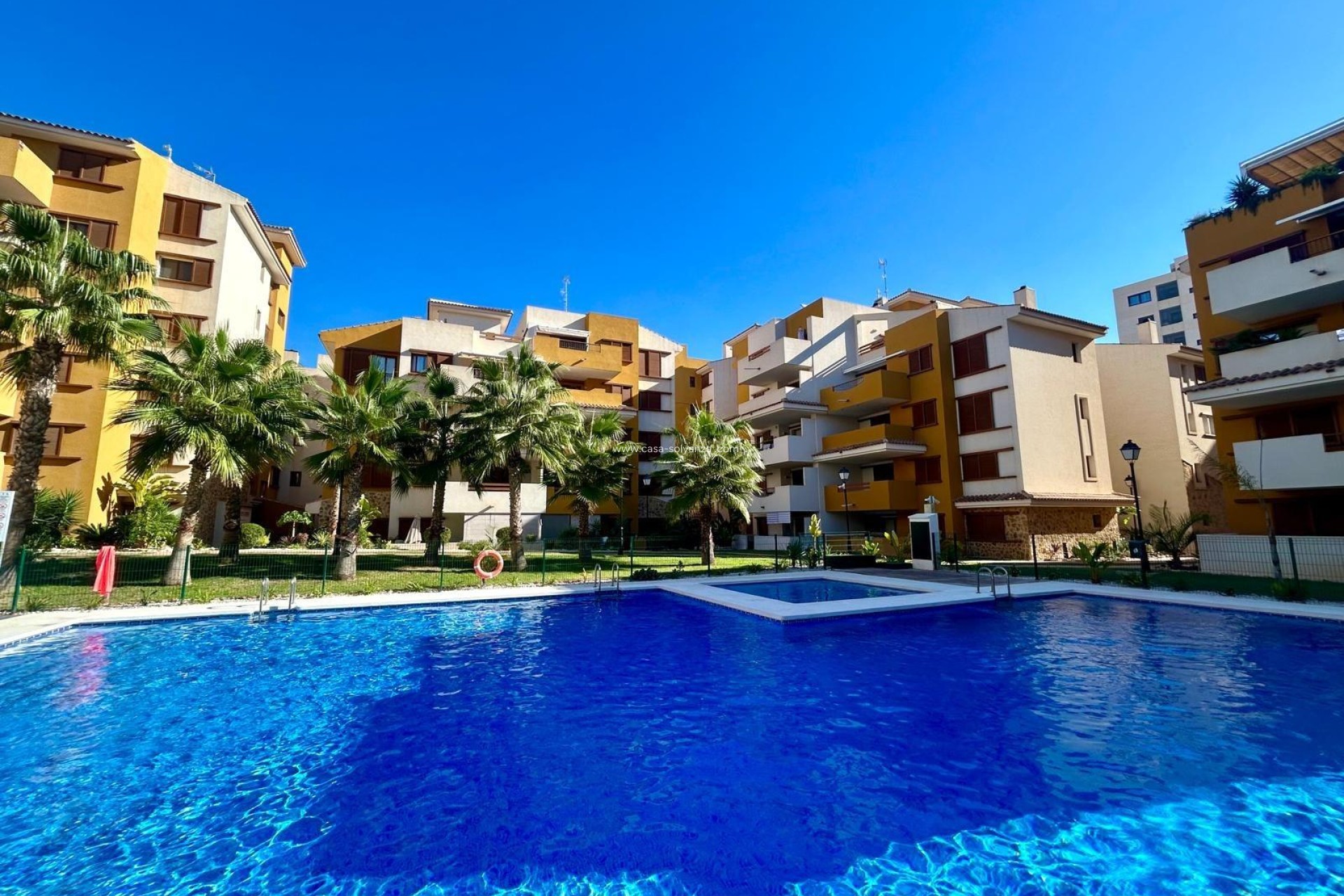 Resale - Apartment / flat - Torrevieja - Punta Prima