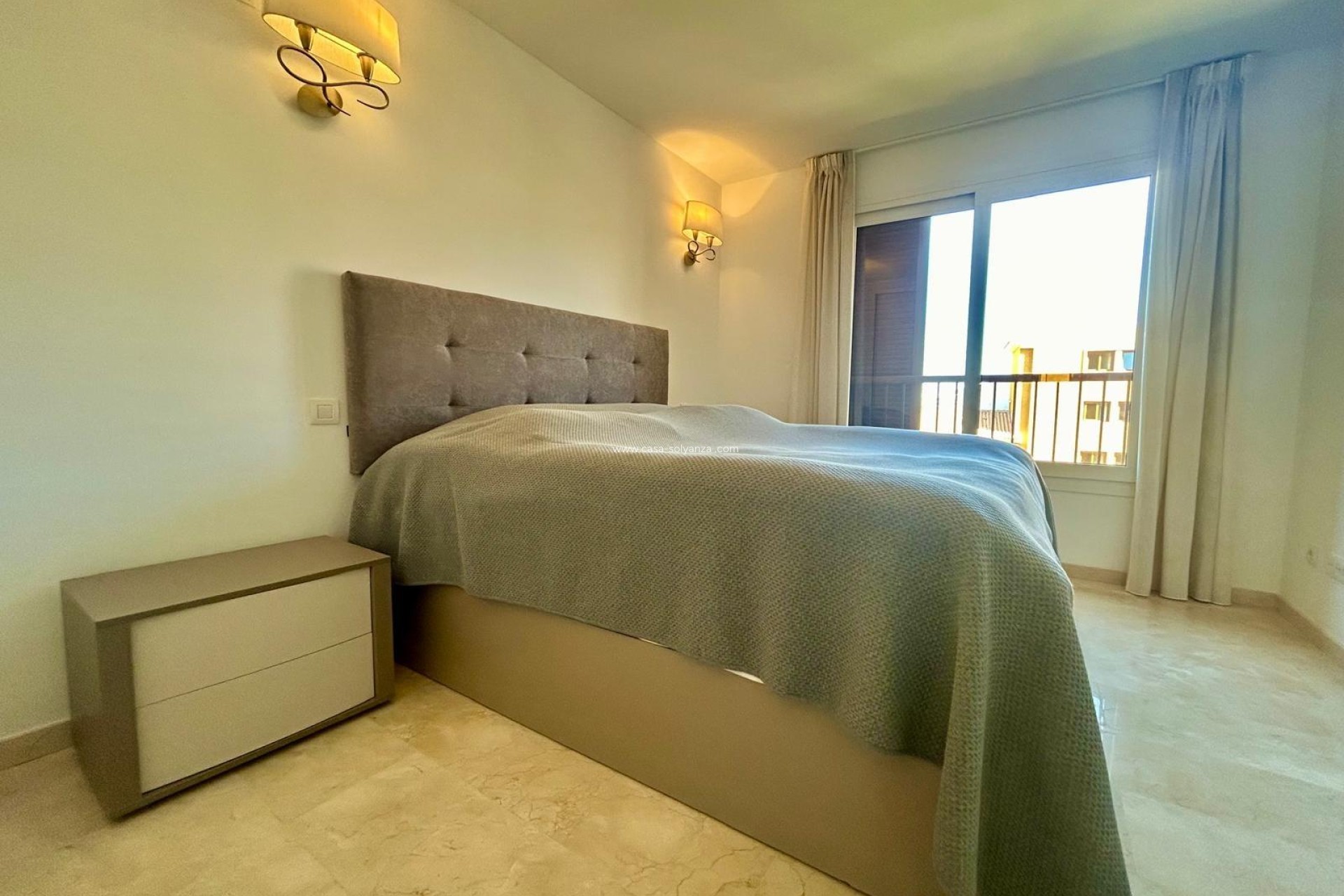 Resale - Apartment / flat - Torrevieja - Punta Prima