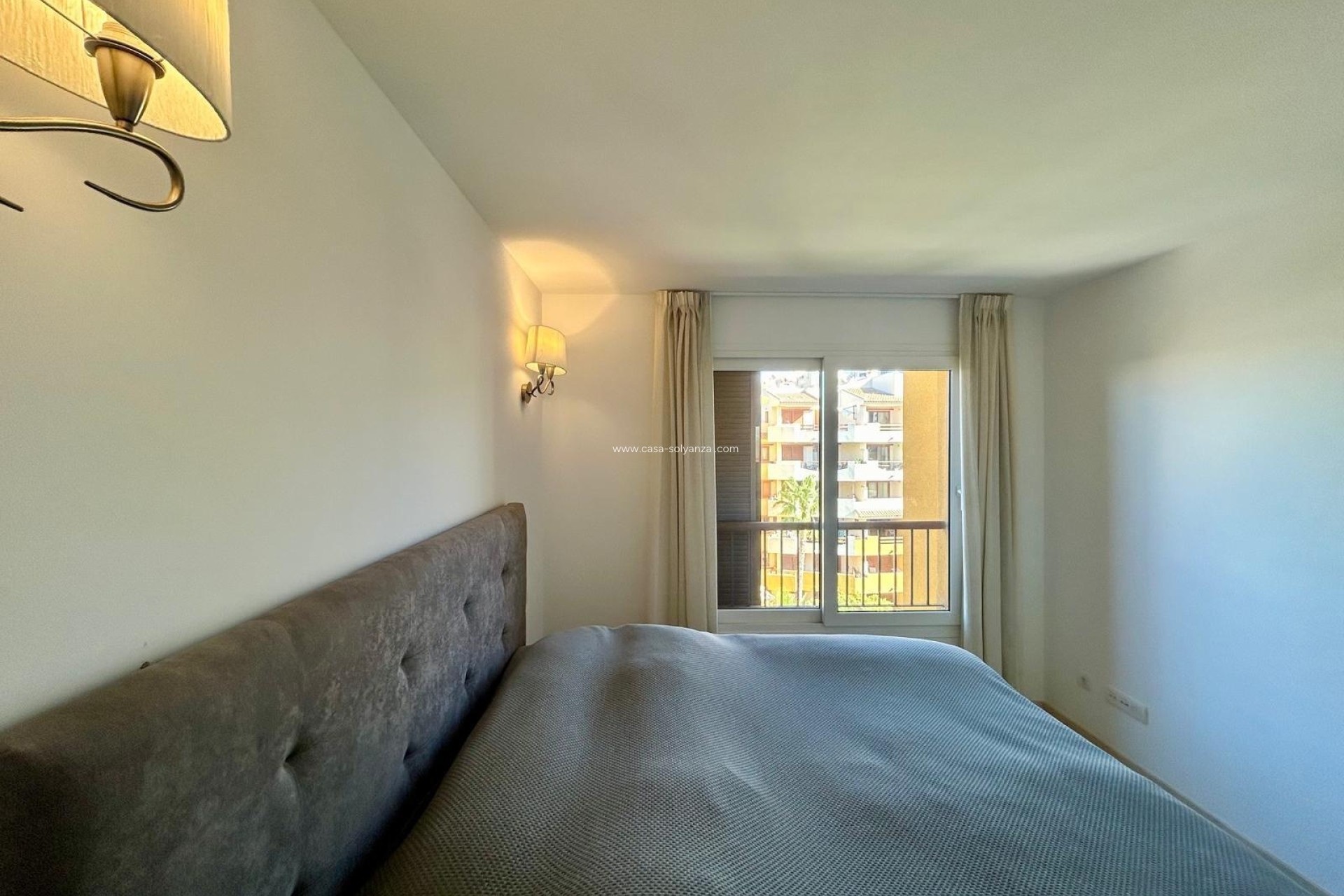 Resale - Apartment / flat - Torrevieja - Punta Prima