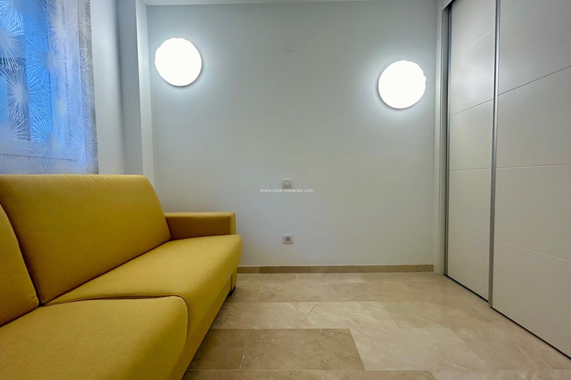 Resale - Apartment / flat - Torrevieja - Punta Prima