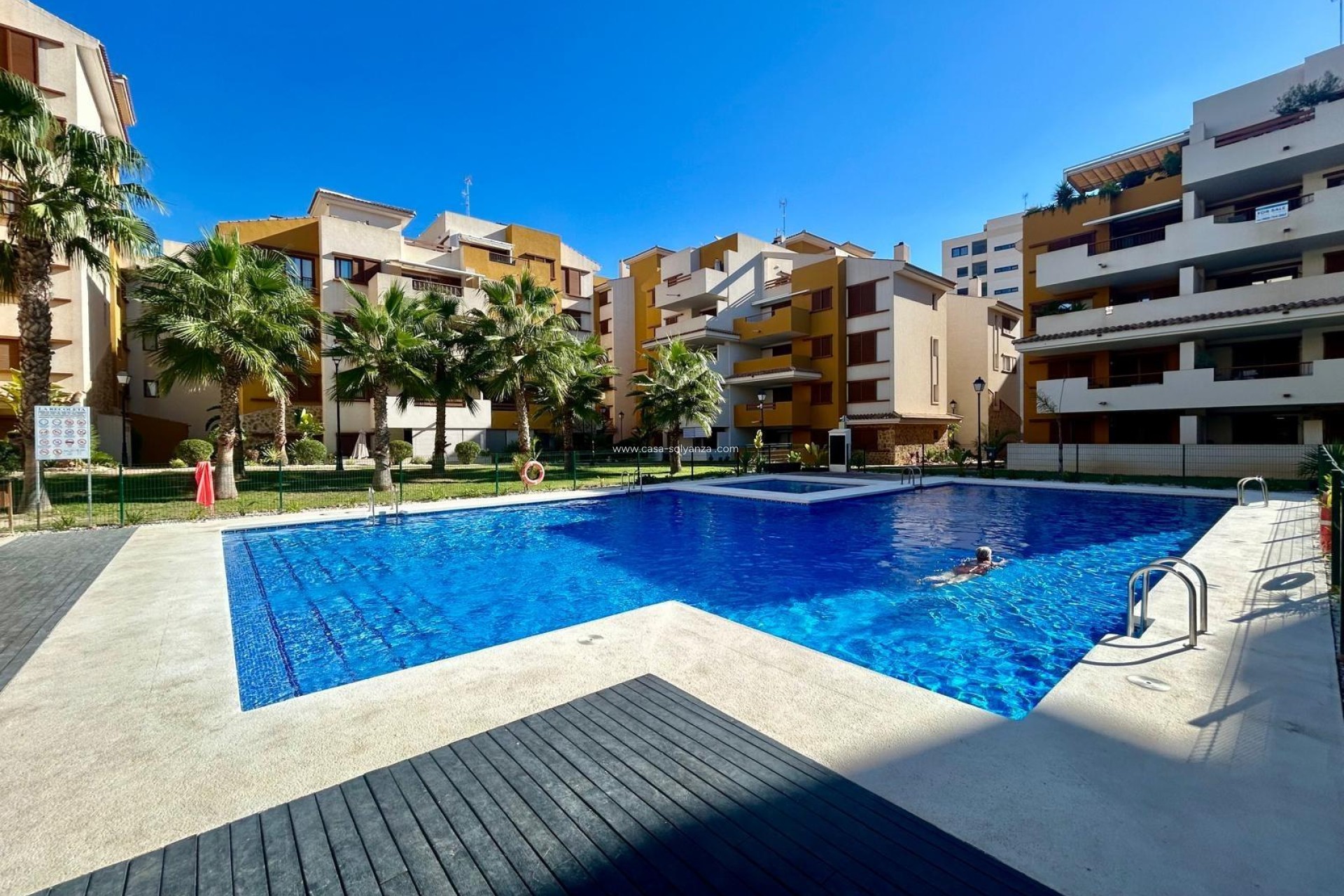 Resale - Apartment / flat - Torrevieja - Punta Prima