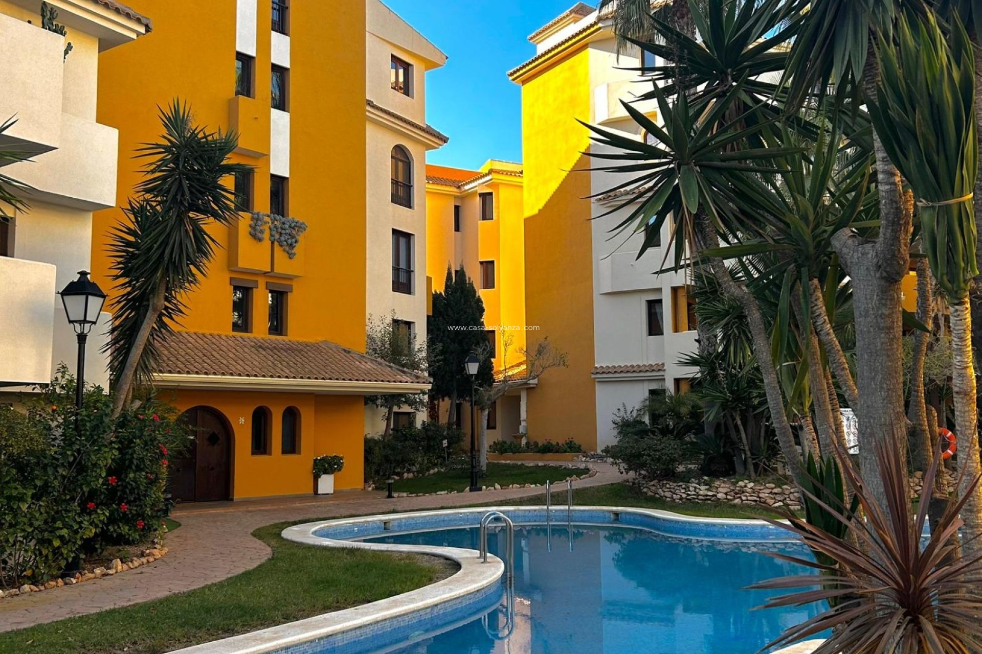 Resale - Apartment / flat - Torrevieja - Punta Prima