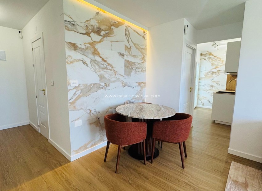 Resale - Apartment / flat - Torrevieja - Punta Prima