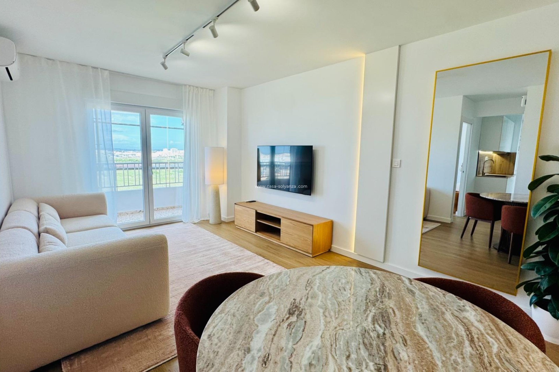 Resale - Apartment / flat - Torrevieja - Punta Prima